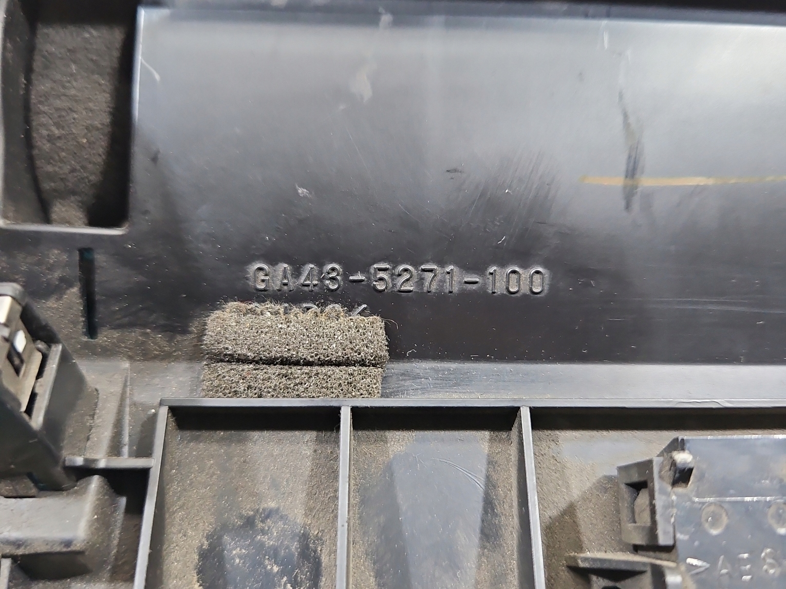 бардачок пассажира subaru Legacy IV европа