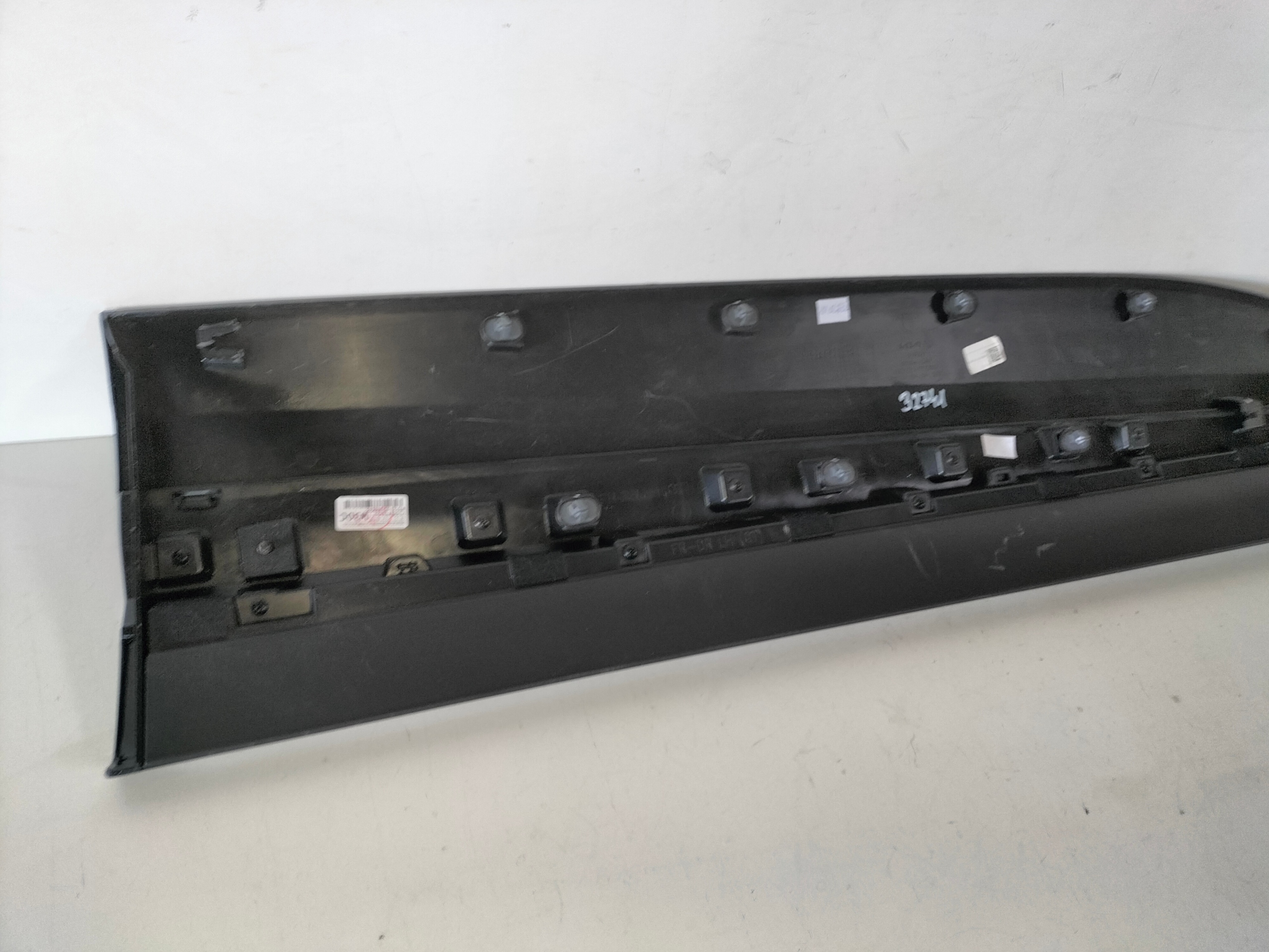 moulding cap door front left KIA SPORTAGE 5 V 21- GT-LINE