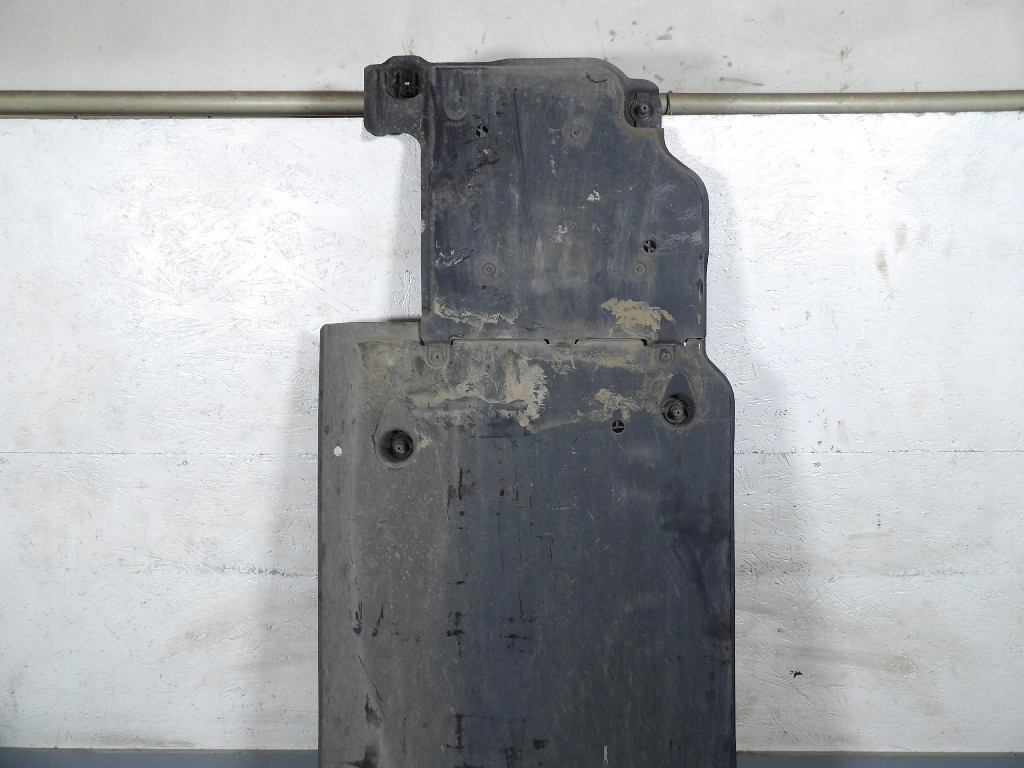 SKODA SCALA cover chassis right 2Q0825101A