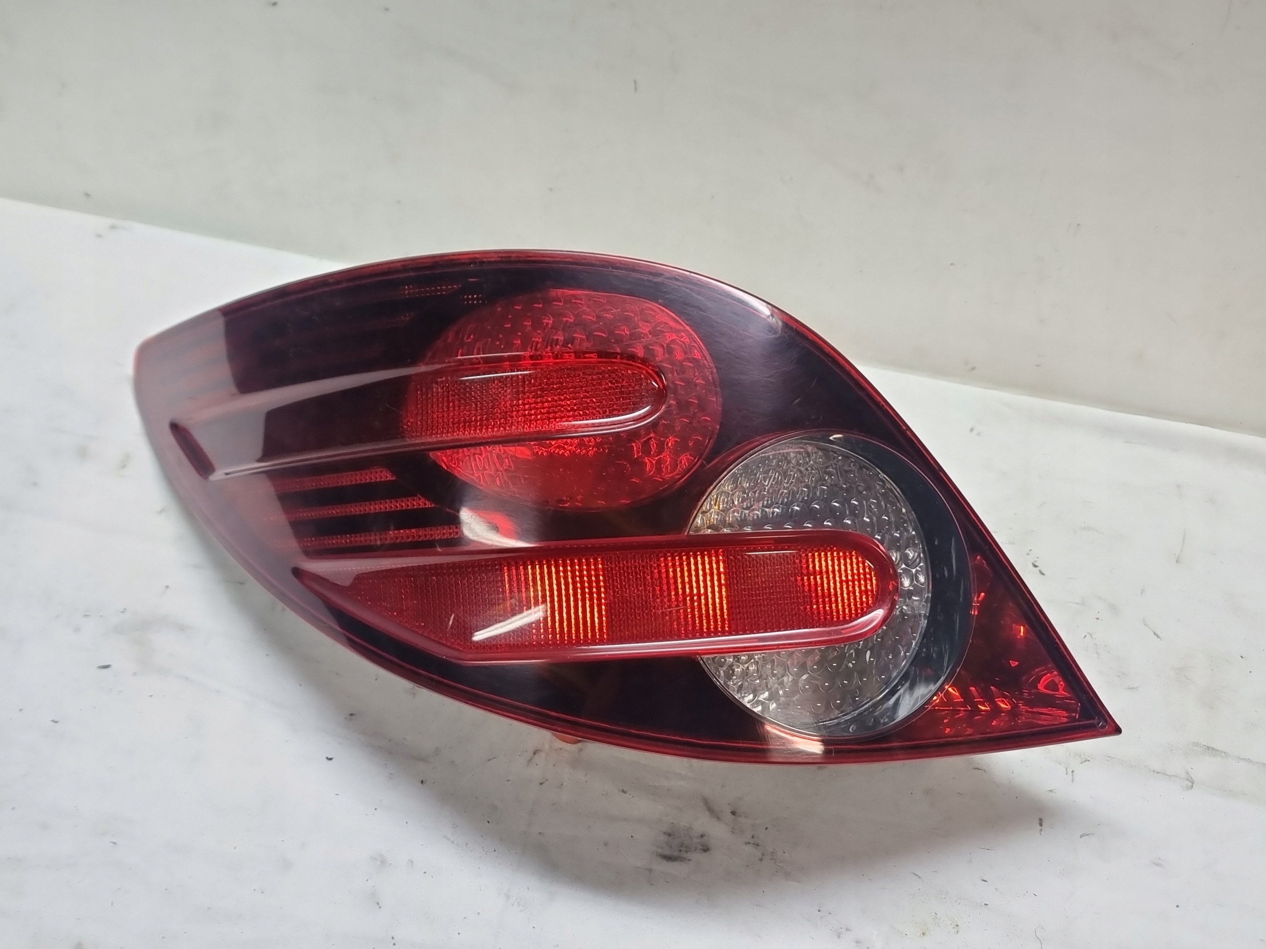 MERCEDES W251 фонарь левый