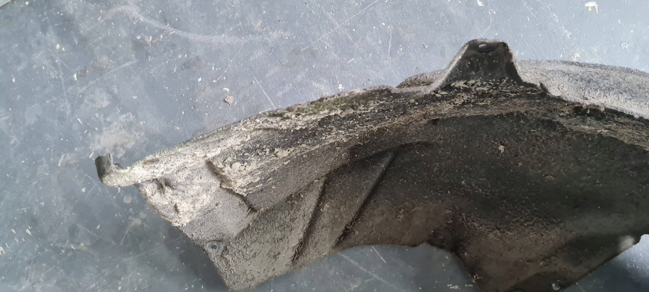 A6 C8 4K mudguard left left rear part rear. MATERIAL ORG 4K0810171F