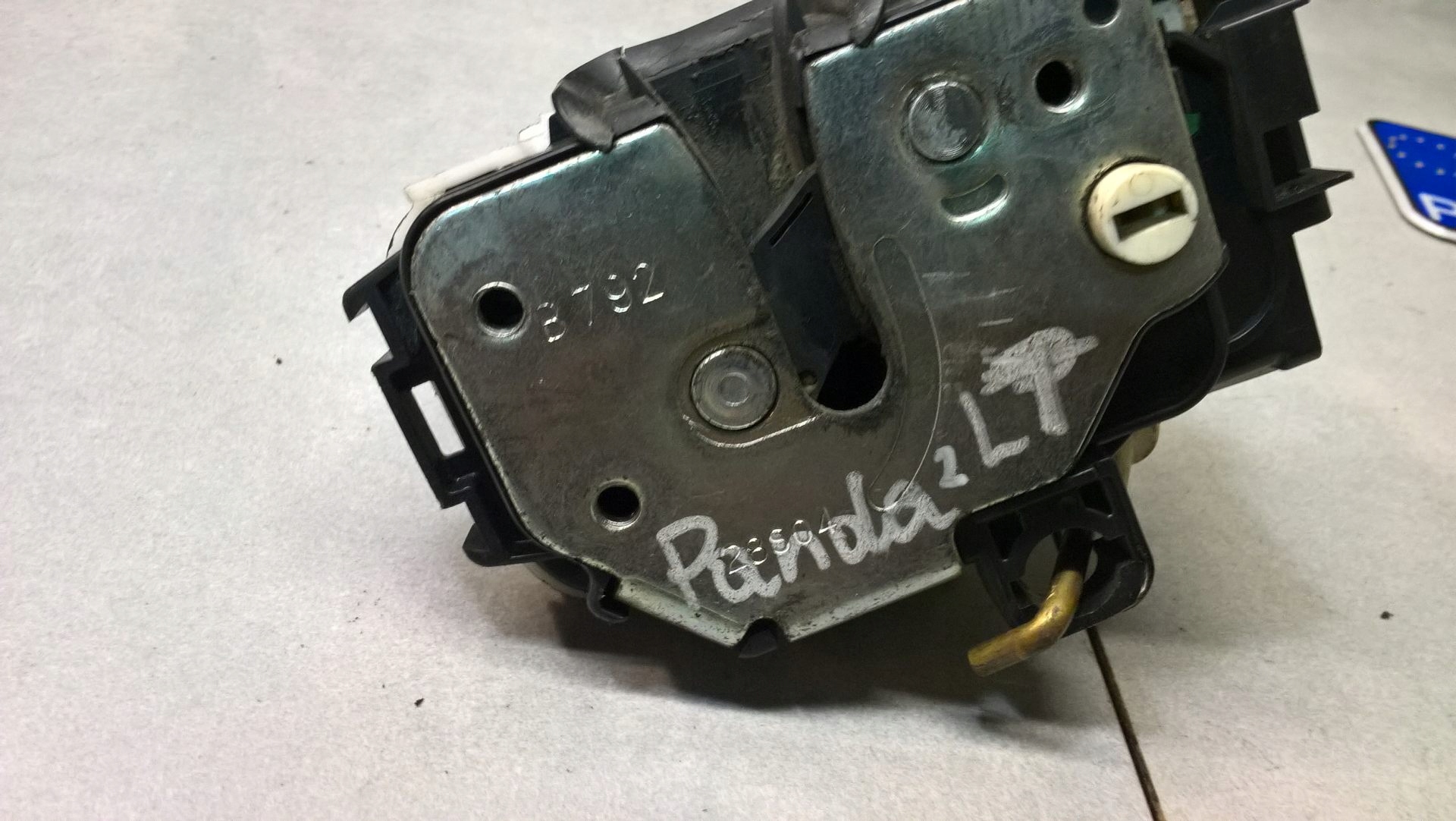 lock door left rear part FIAT PANDA 1.1 46803515