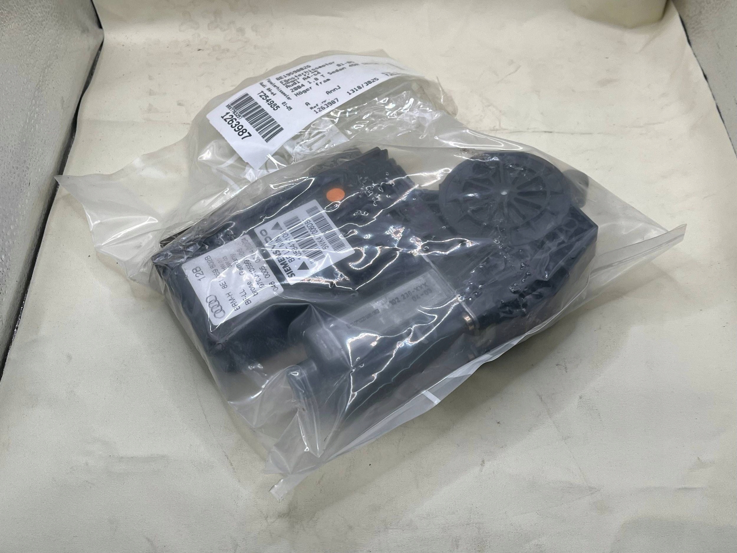 engine lifting windows right front AUDI A4 B6 8E1959802B !J