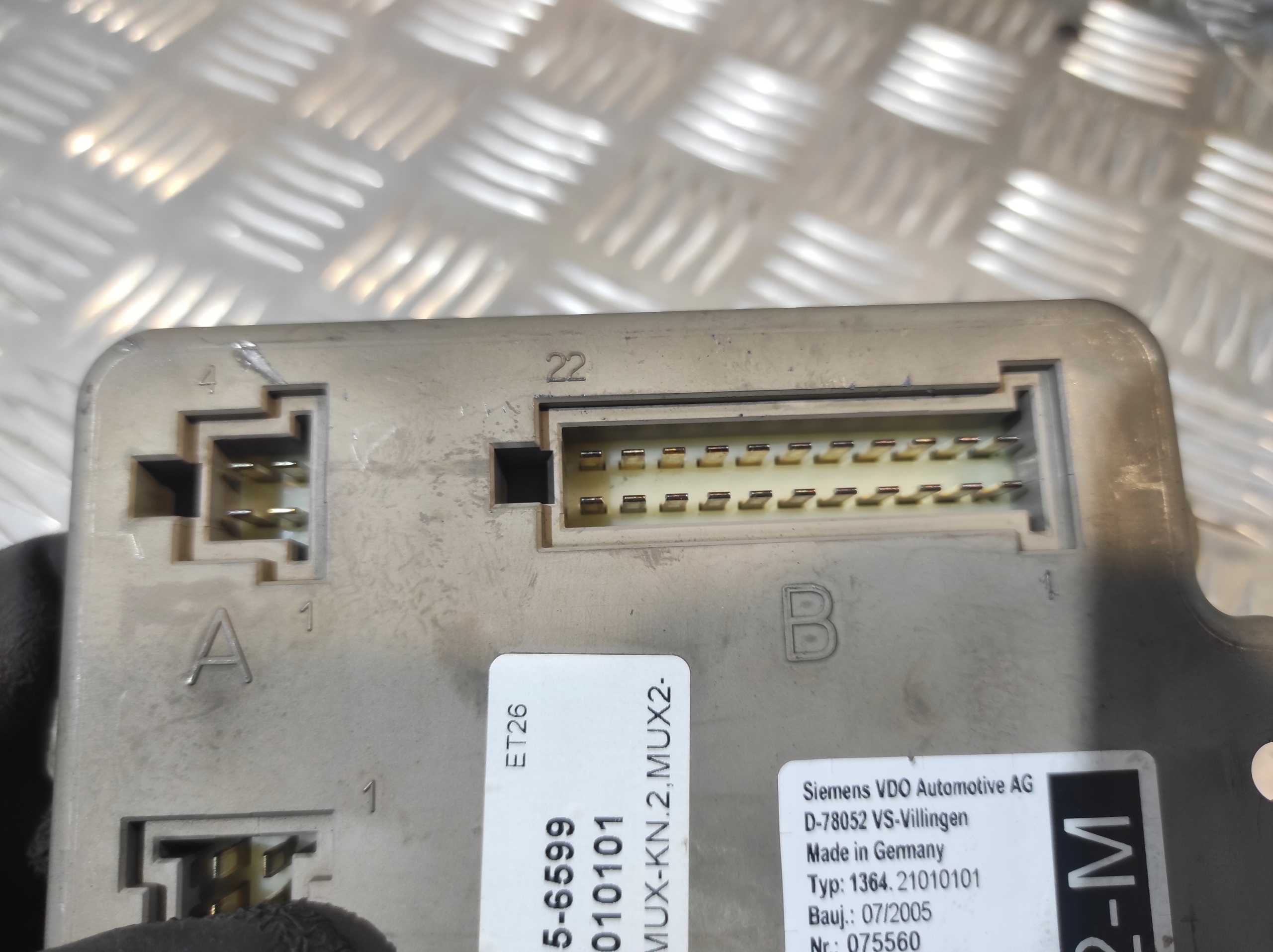 control unit MUX2-M 1364.21010101 SIEMENS VDO D-78052 NR.075560