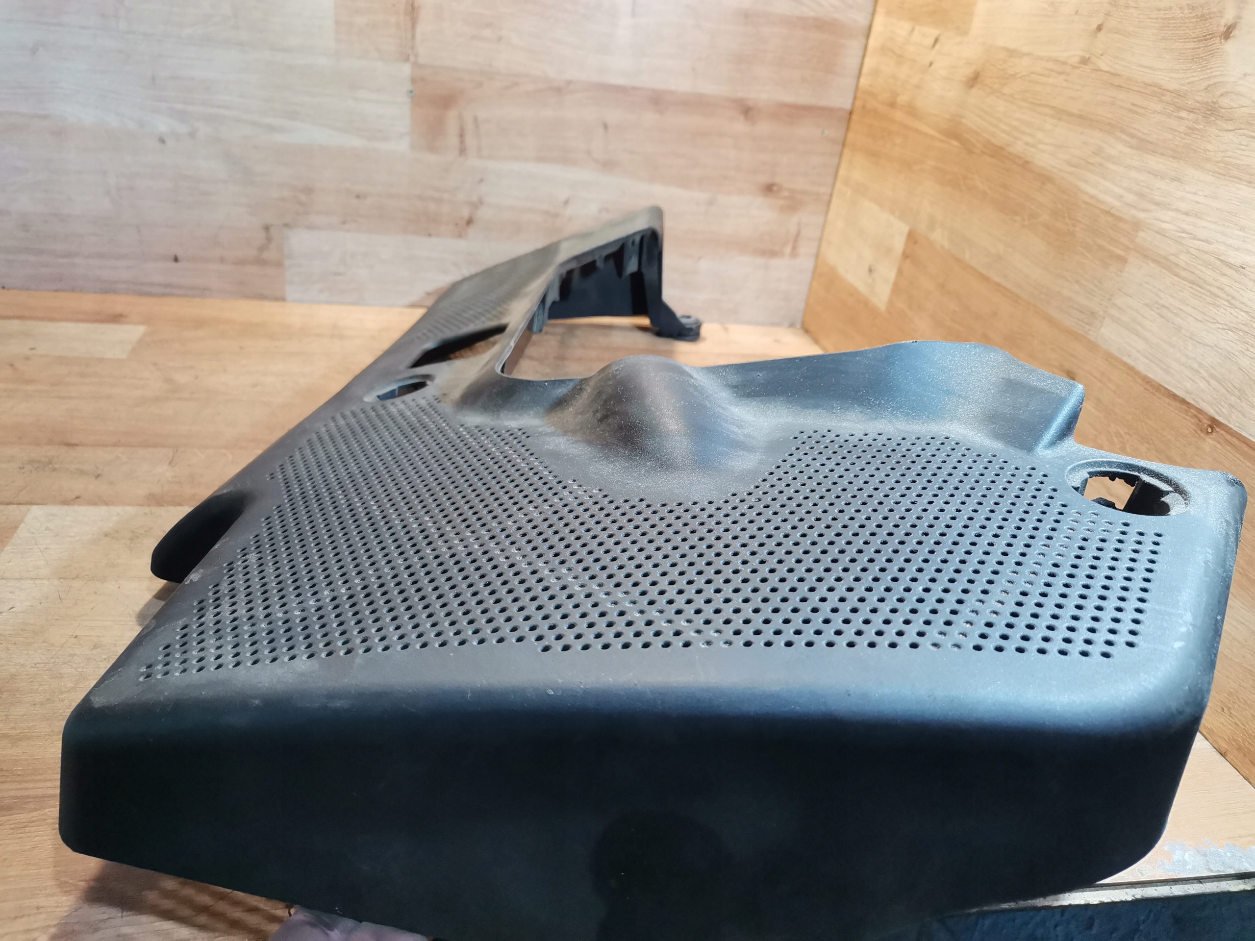 cover upper of the engine VW AUDI 1.6 SR 06A119518D