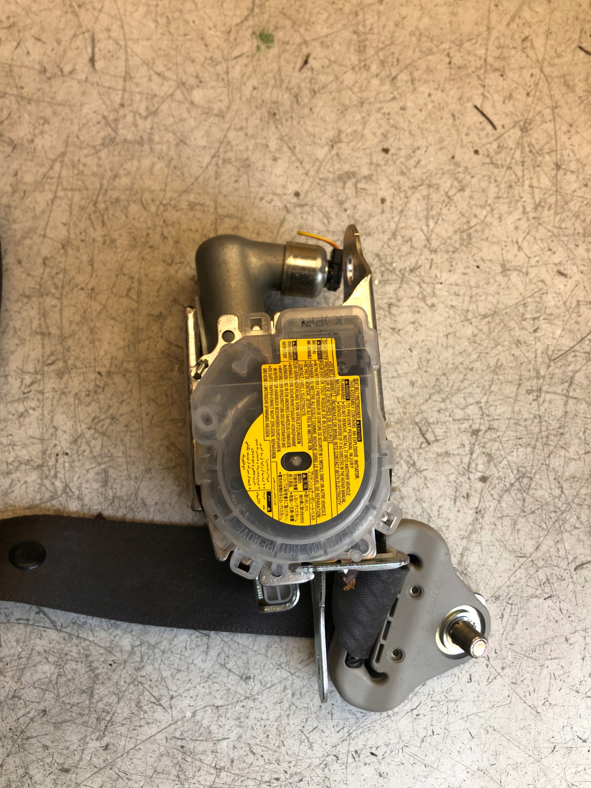 SIRION II tension belt safety right front 7Q3220-P