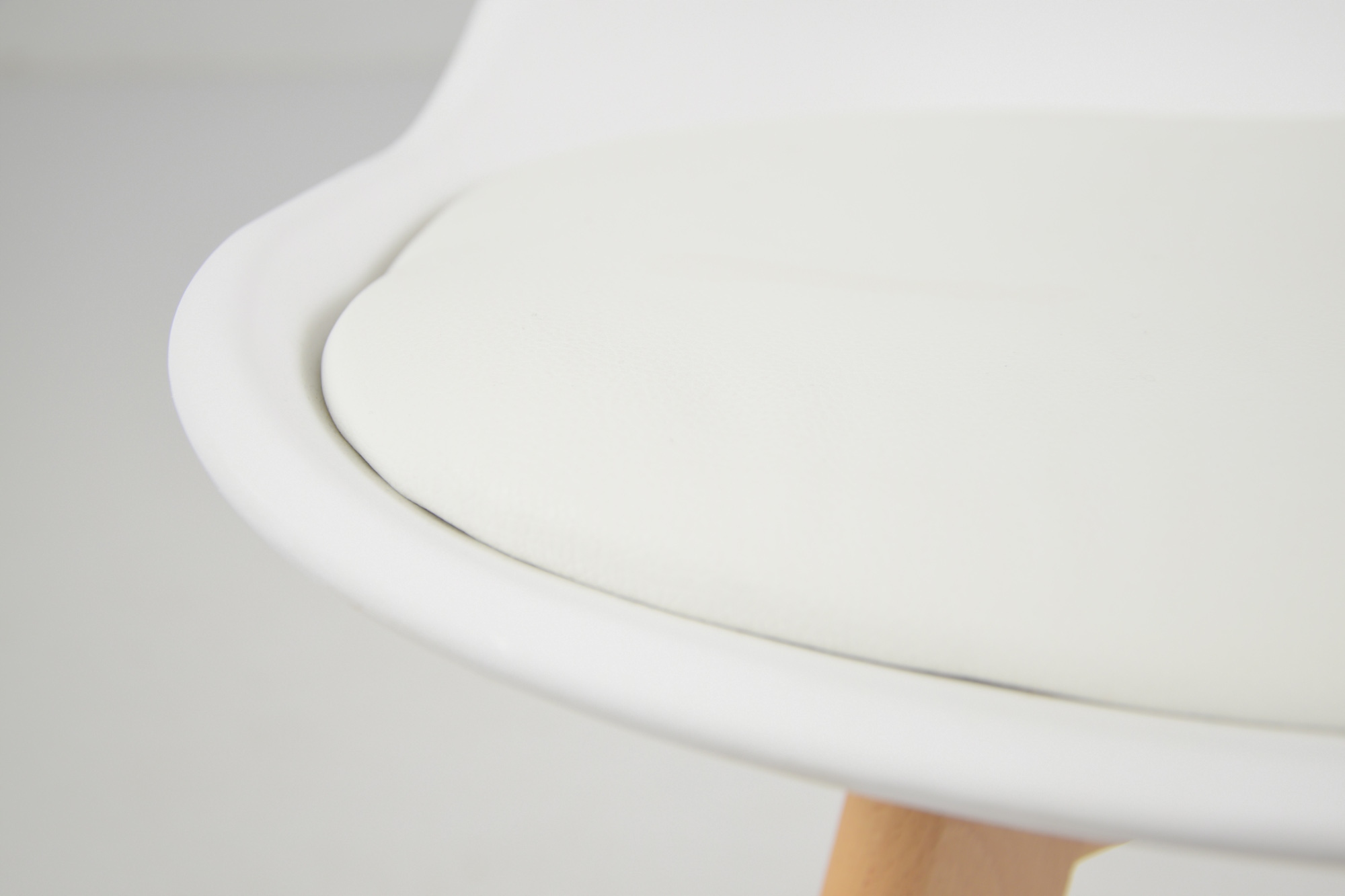 BIAŁY DREWNIANY solidny STÓŁ Rozkładany 6 krzeseł Kolor korpusu stołu biały