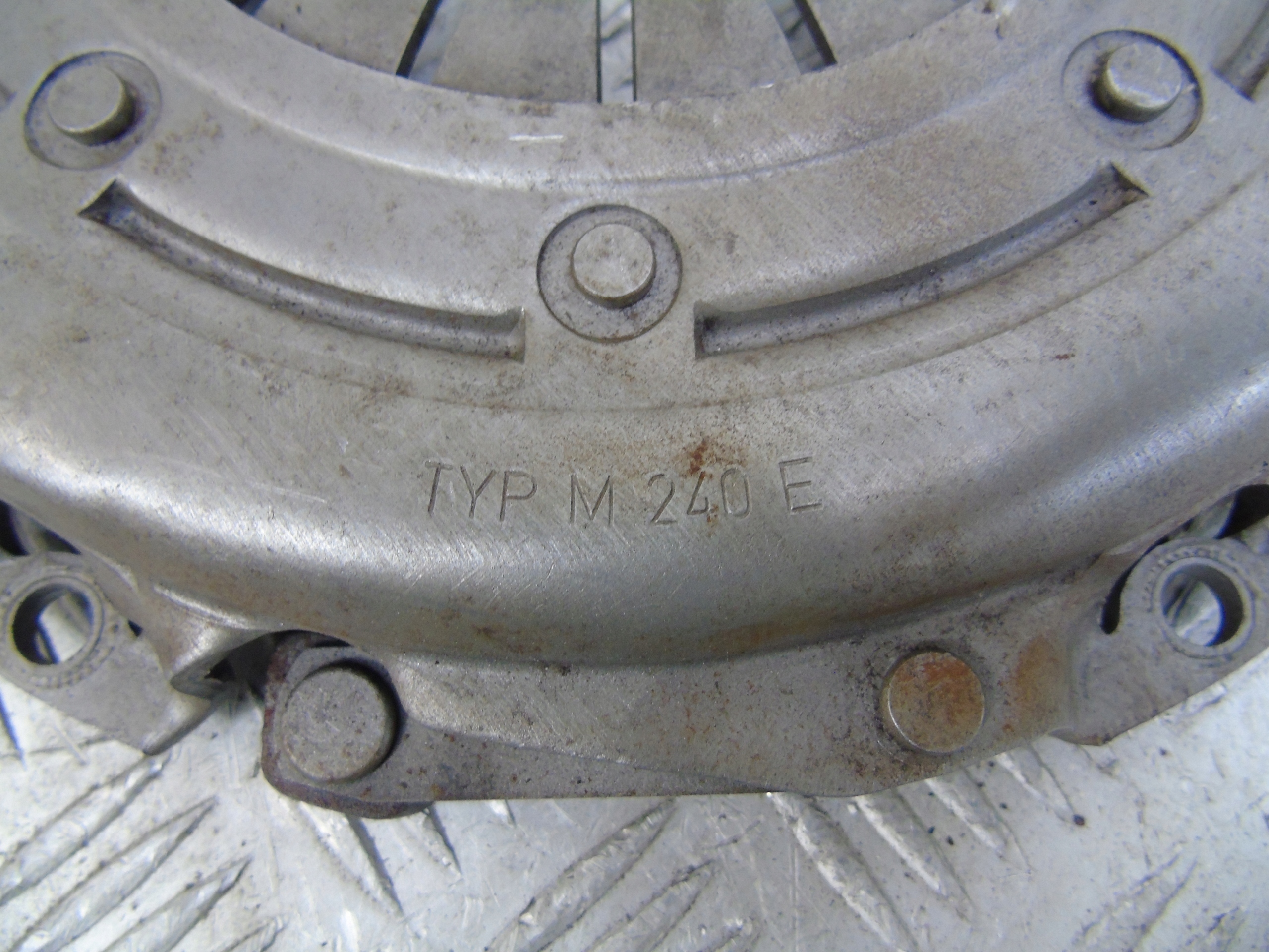 FORD FOCUS MK2 1.8 TDCI DOCISK SACHS TYP M240E Typ samochodu Samochody osobowe