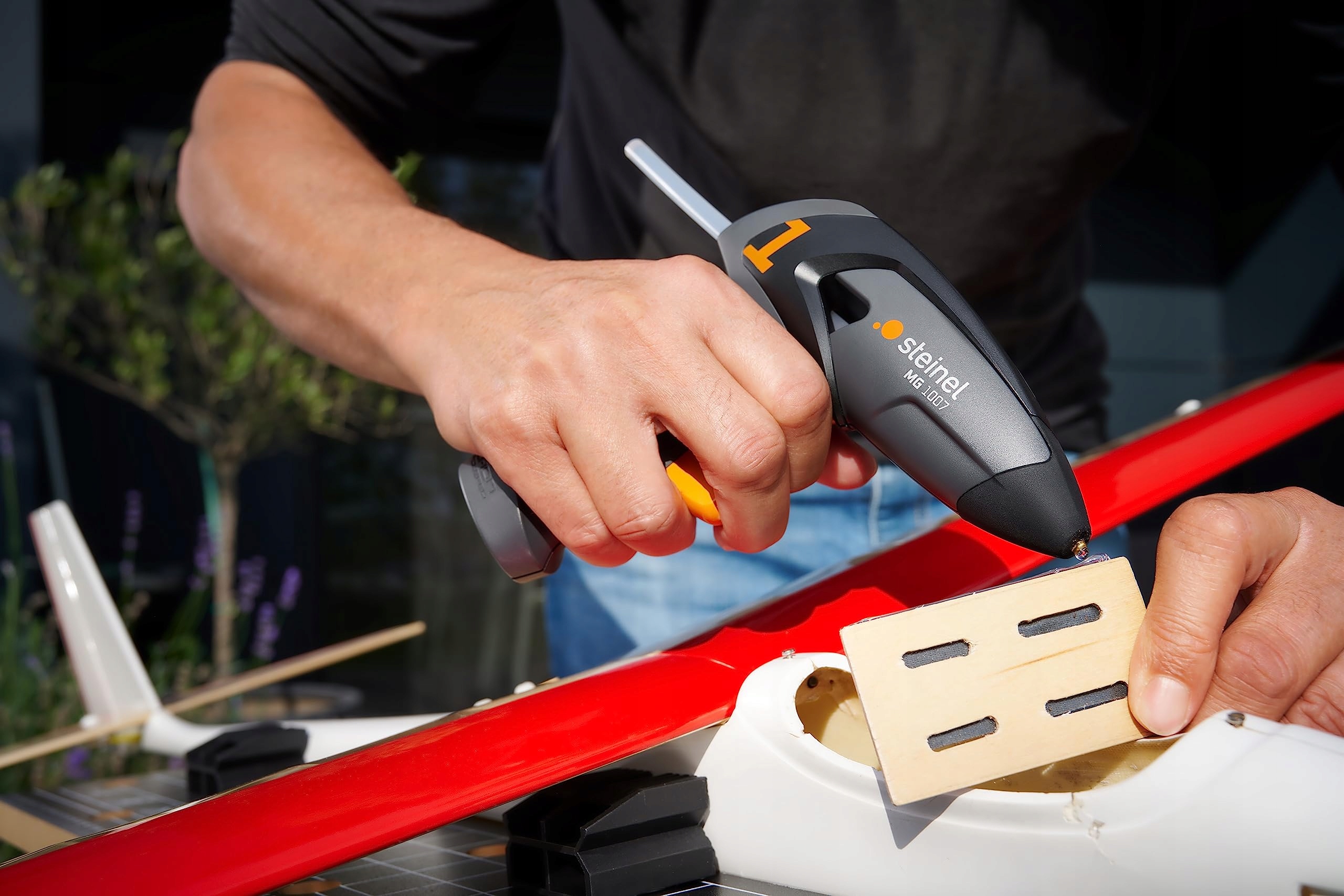 Steinel MobileGlue 1007 akumulatorowy pistolet do Temperatura maksymalna 170°C