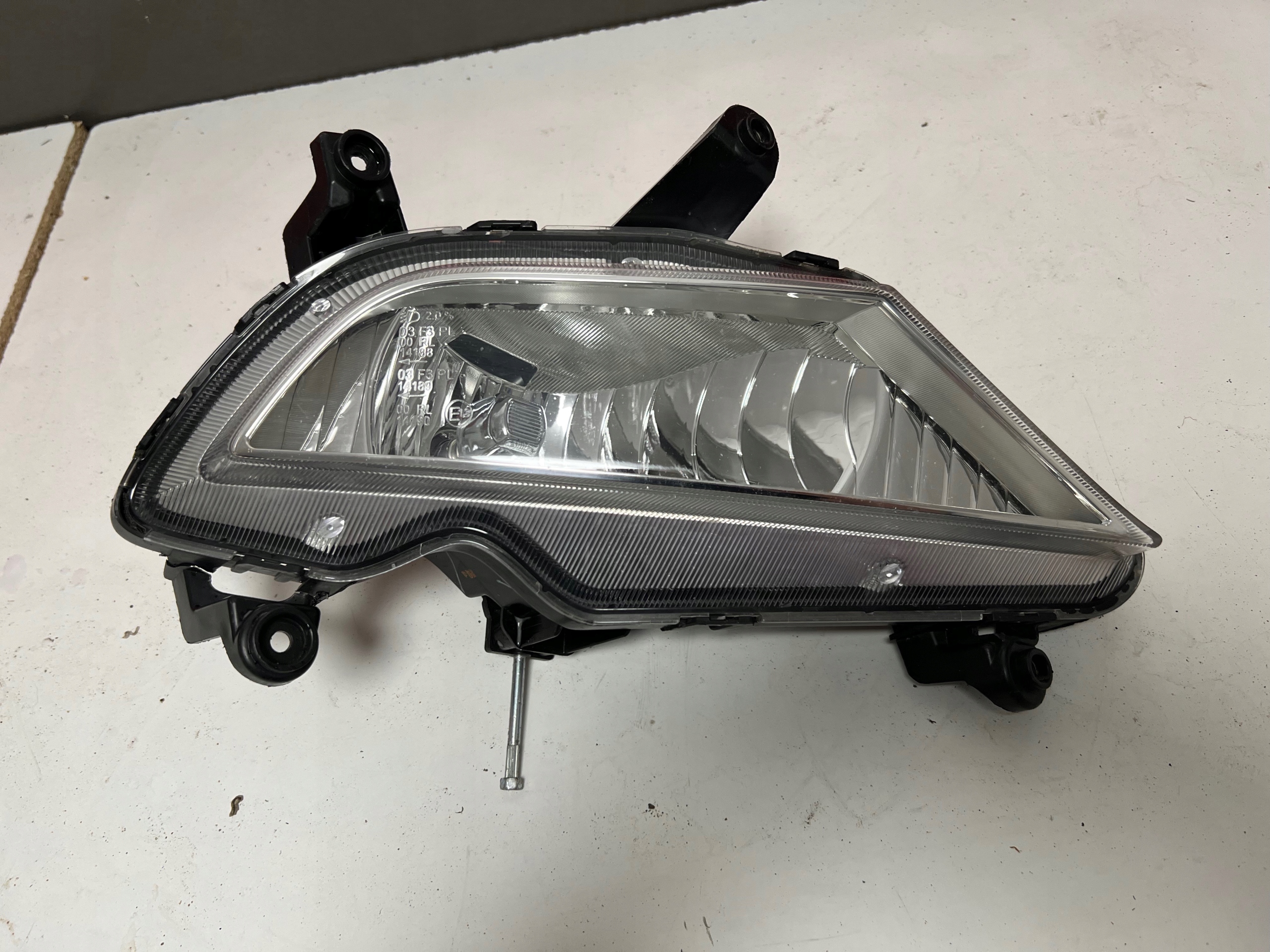 HYUNDAI I20 II 15-ГАЛОИД правый передний 92202-C8000