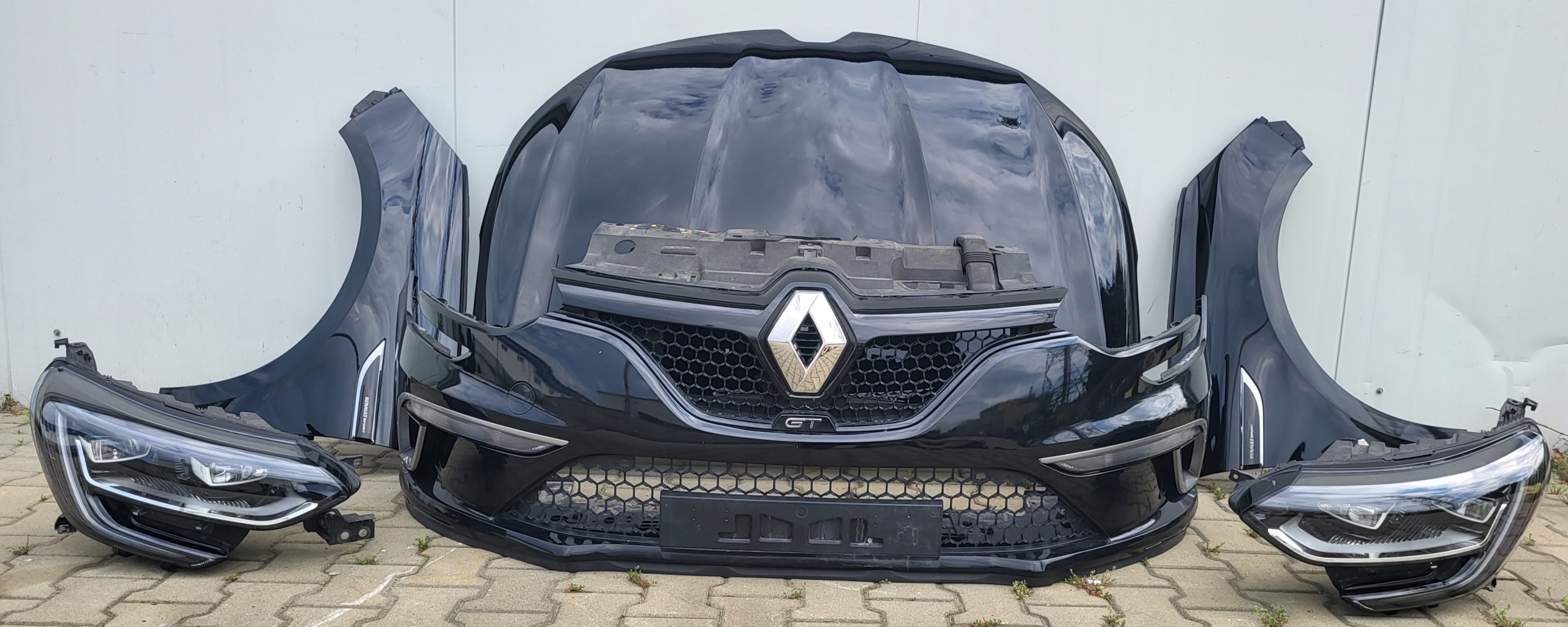 RENAULT MEGANE IV GT MASKA BŁOTNIKI PAS ZDERZAK