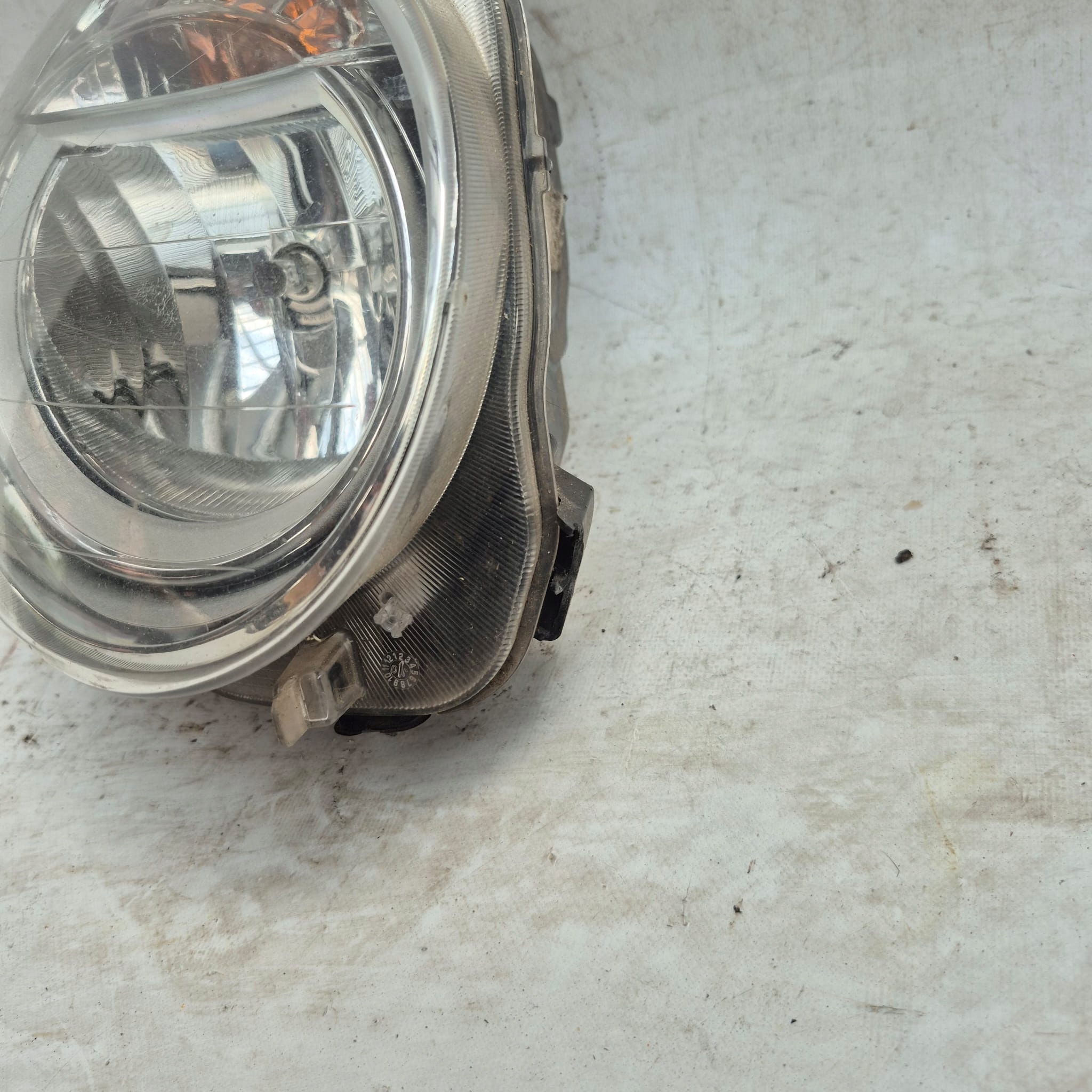 FIAT 500 07-15 light front front right