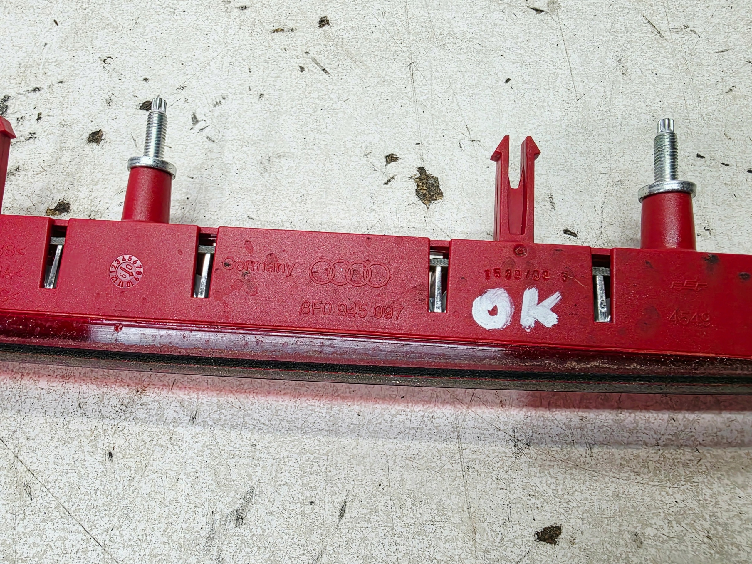 TRZECIE Leuchte STOP AUDI A5 8F CABRIO 8F0945097