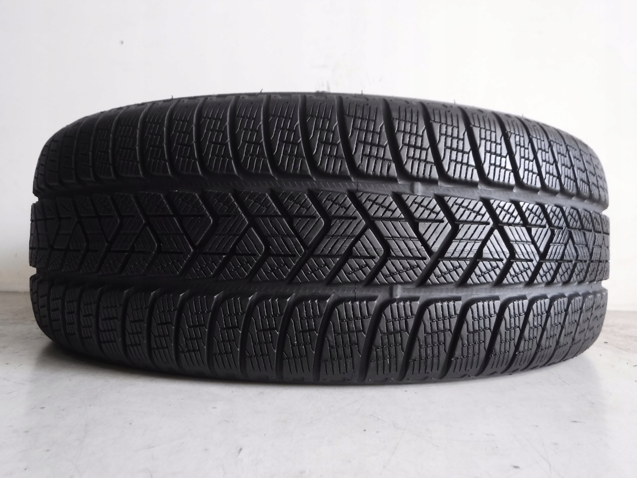 OPONA ZIMOWA PIRELLI SCORPION 235/55/19 101V Marka Pirelli
