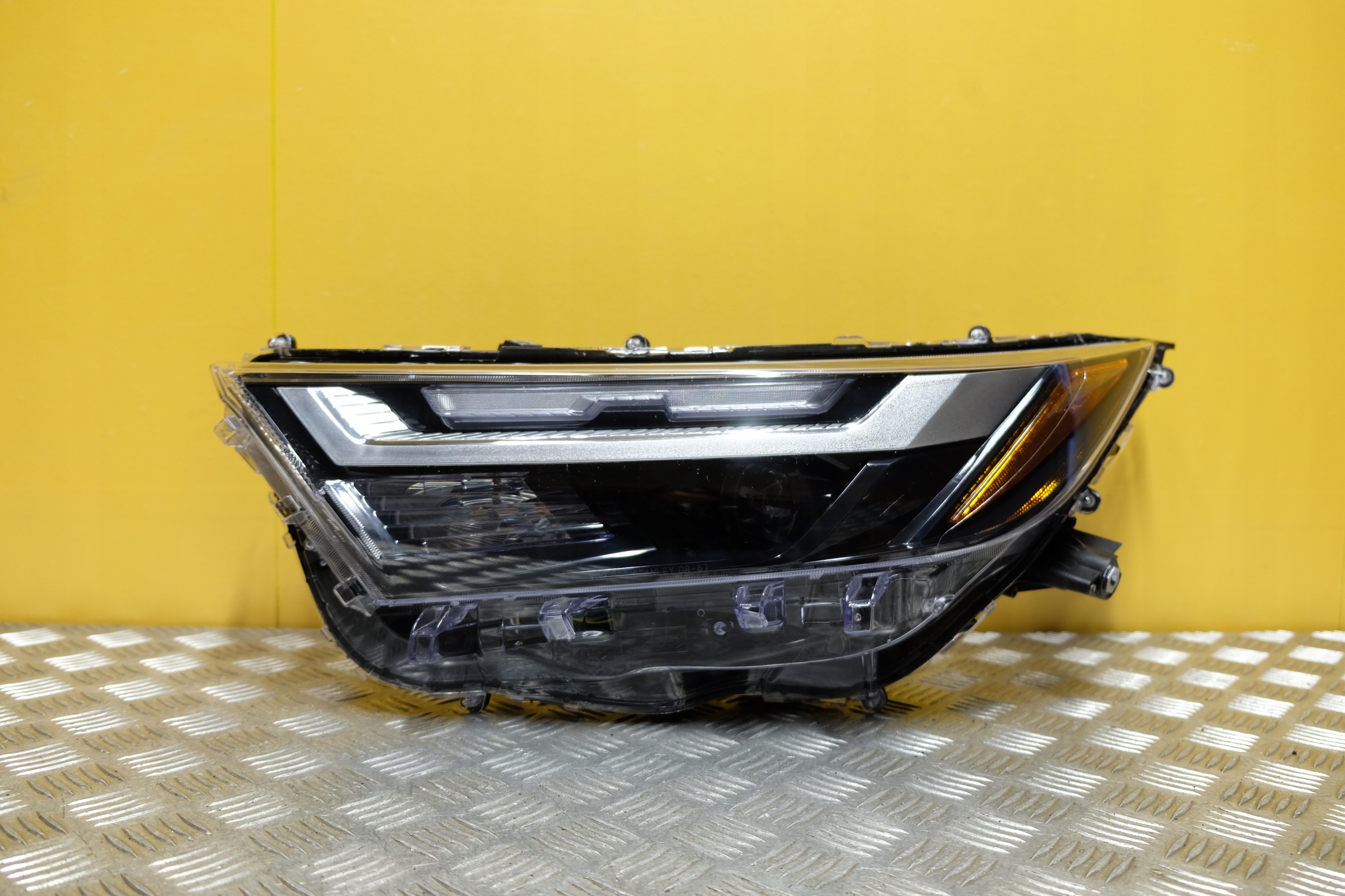 TOYOTA RAV4 2022- REFLEKTOR LAMPA PRZÓD LEWA FULL LED USA