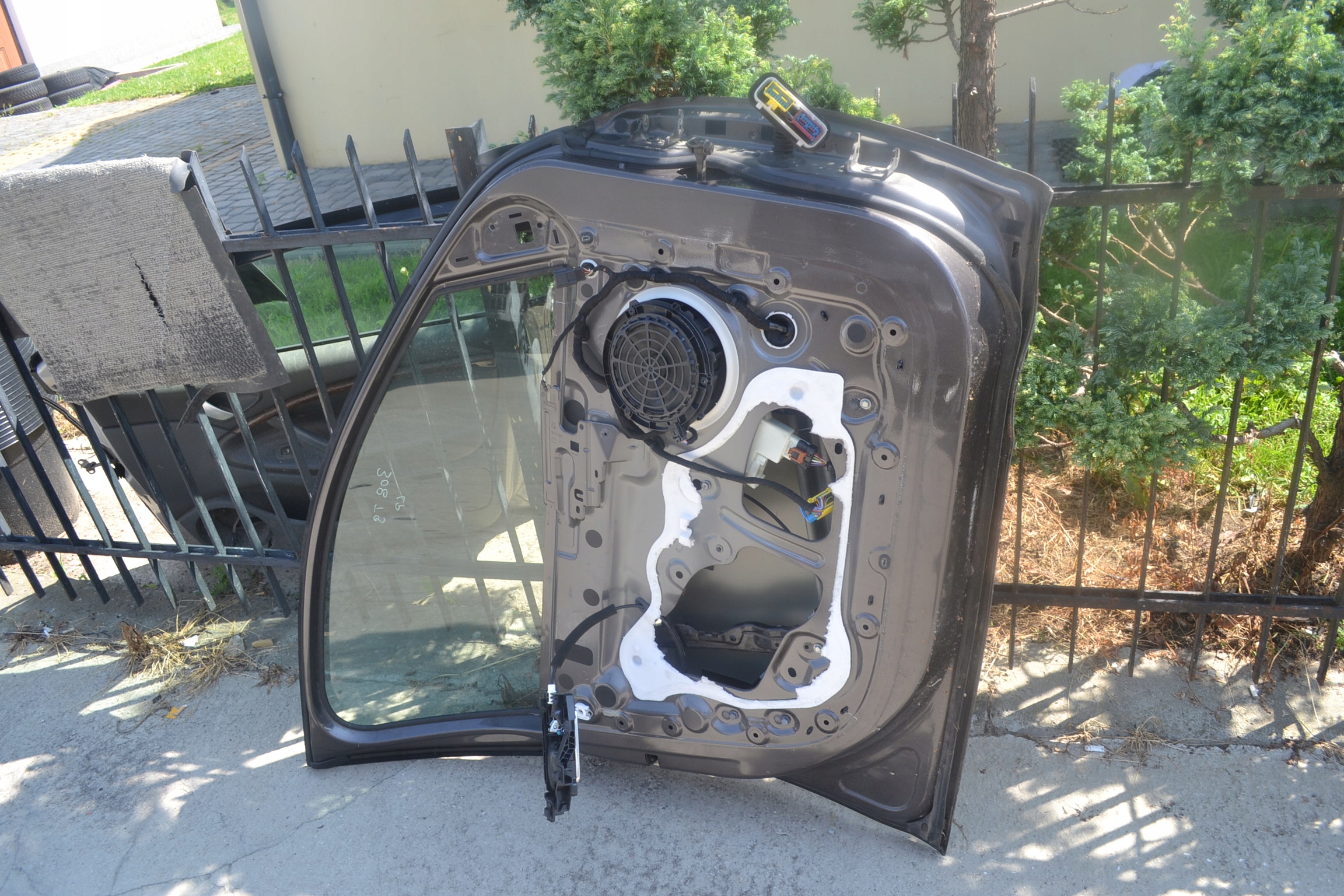 PEUGEOT 308 T9 2 II door left front