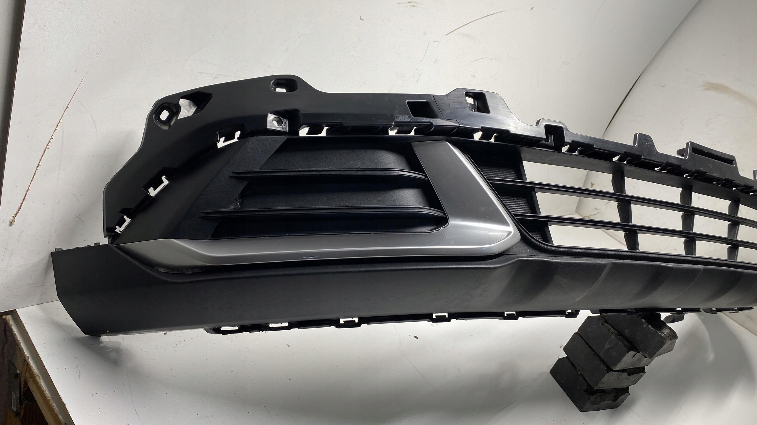 KIA SPORTAGE V bumper front front grid grille spoiler 21-24