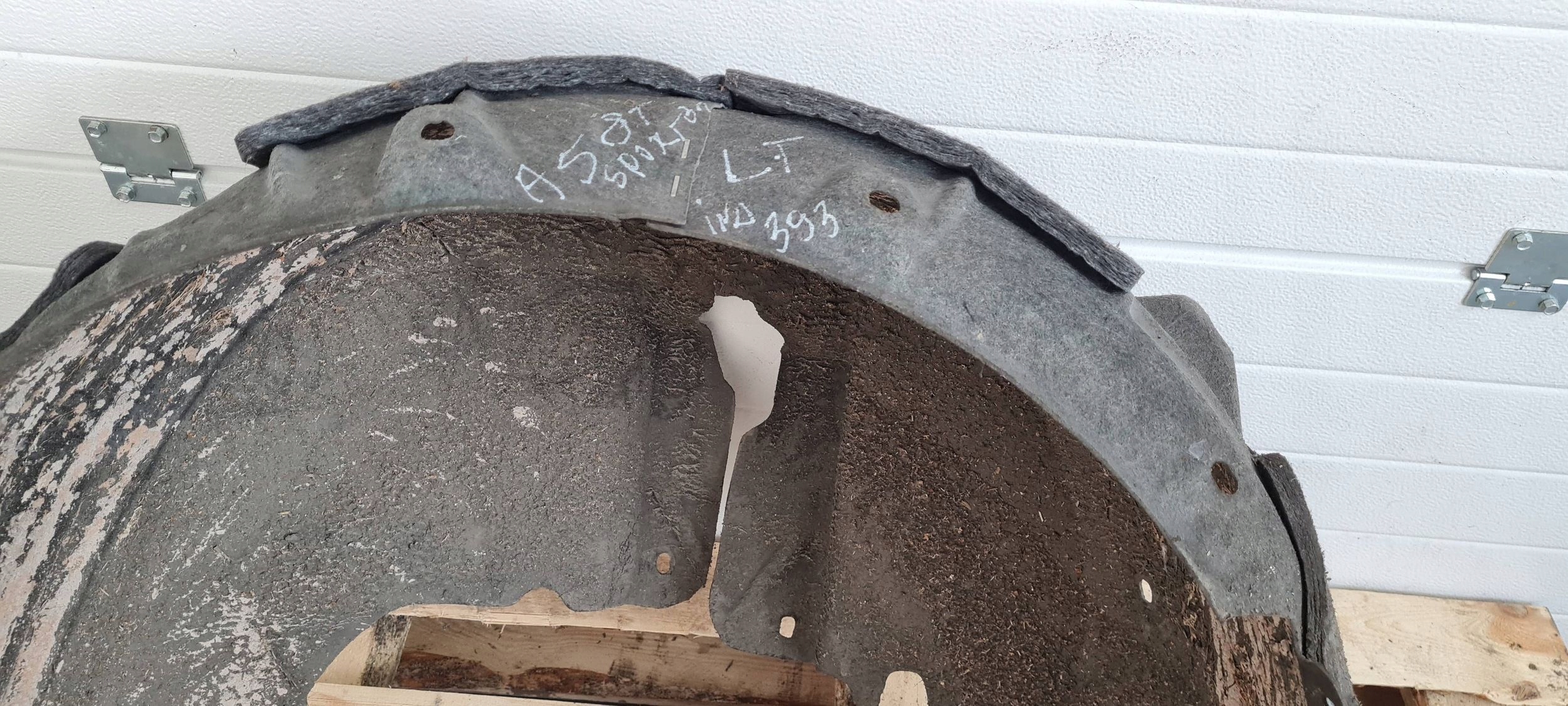 A5 8T LIFT S5 mudguard left left rear part MATERIAL SPORTBACK 8T8810171B