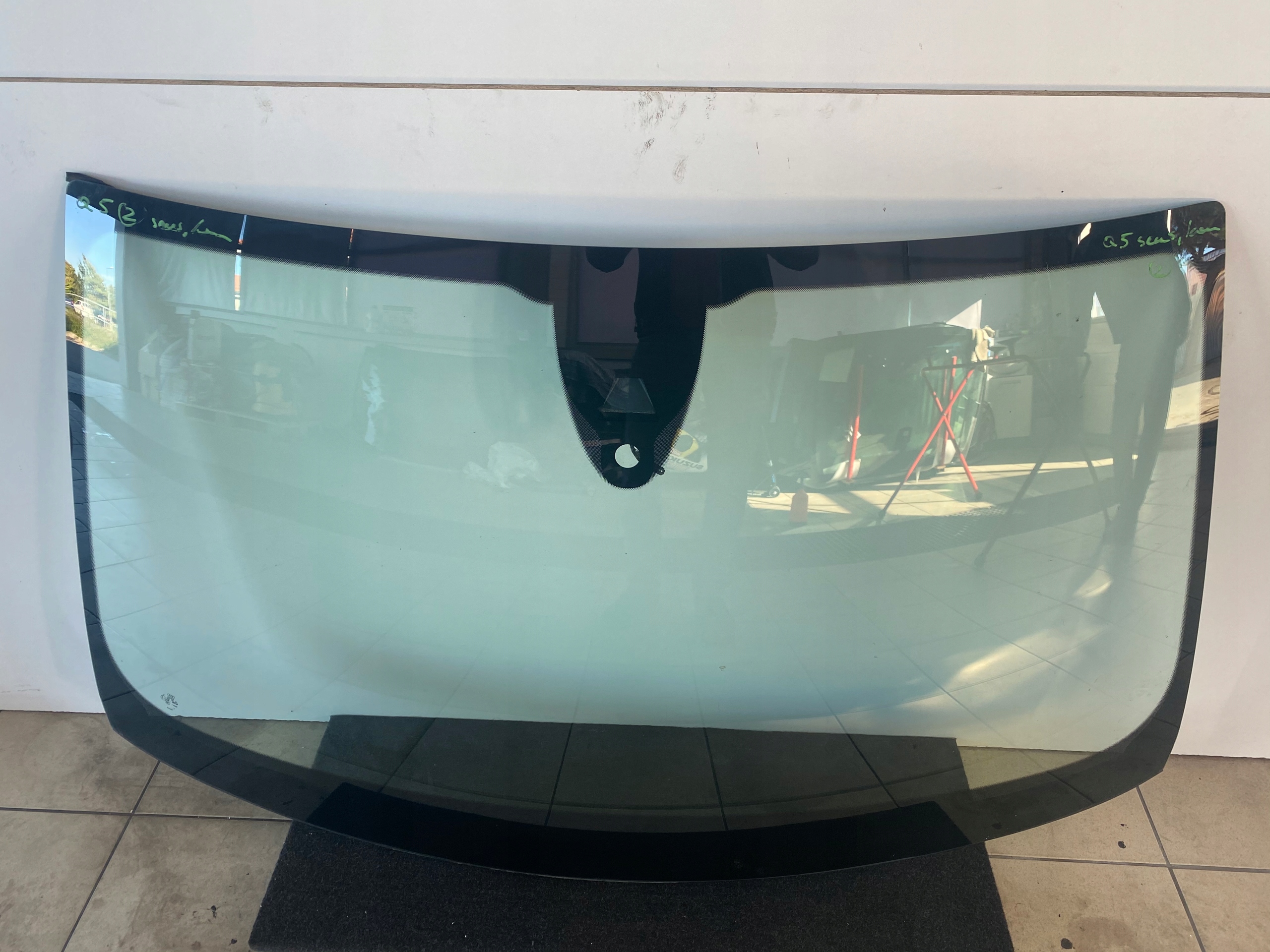 Audi Q5 стекло ветровое рестайлинг 2012 смысл kam