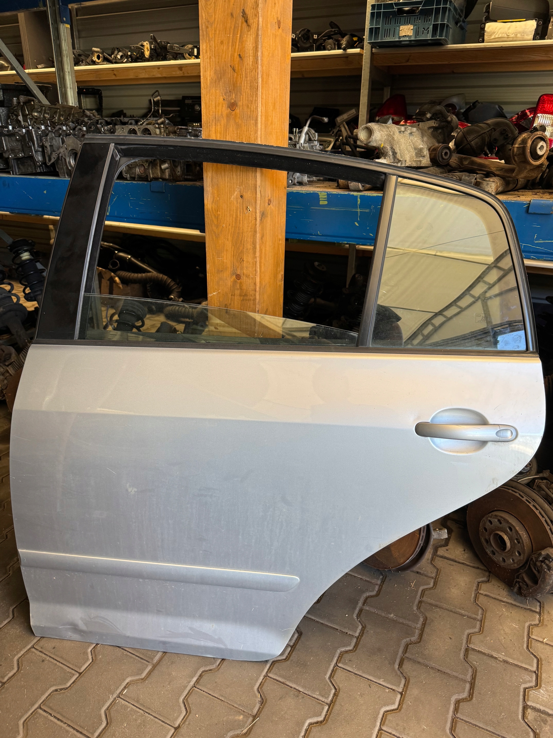 door rear. left left rear part VW Golf V plus LA7W