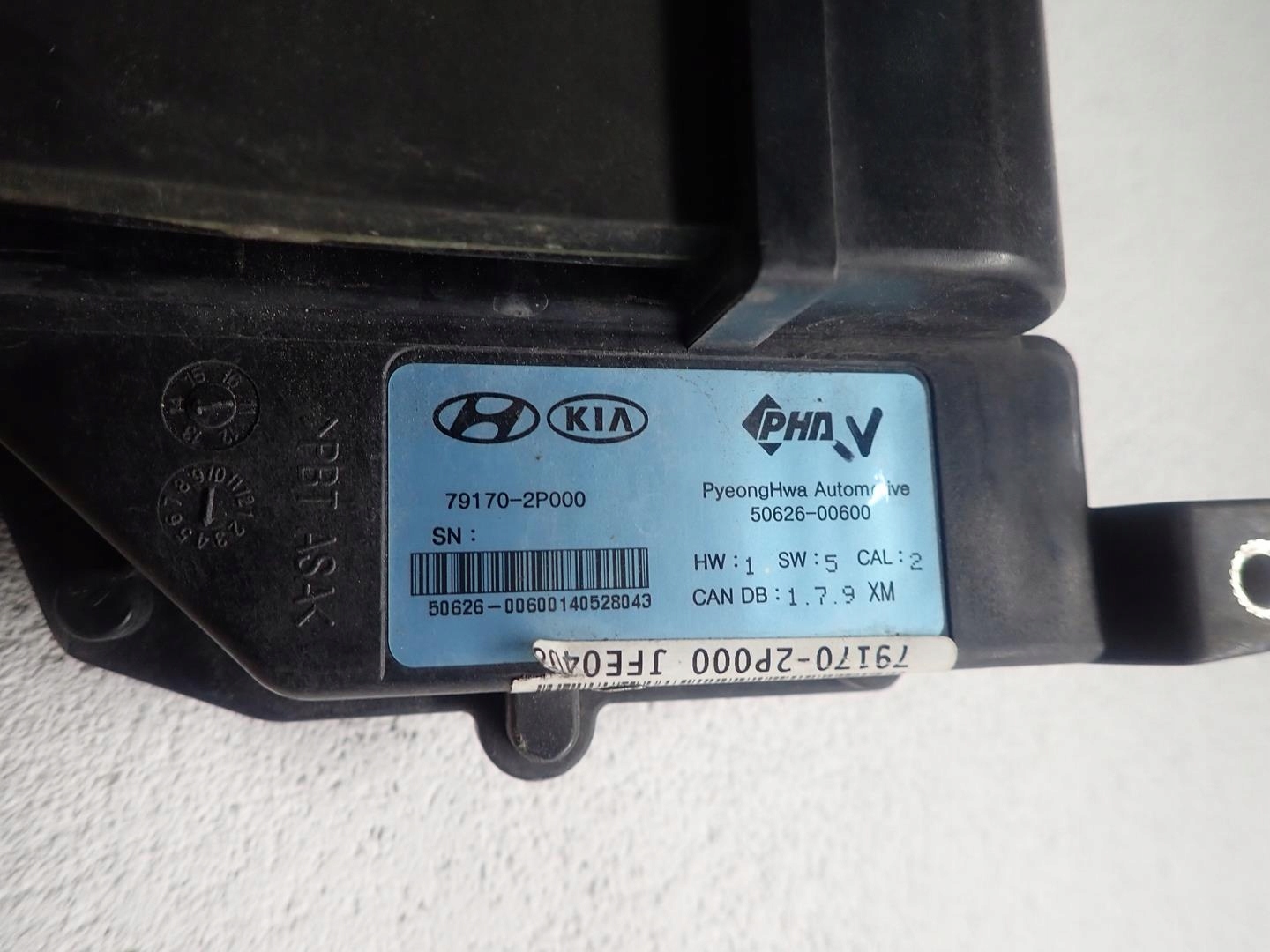SENSOR PIESZEGO KIA SORENTO II 2012- 79170-2P000