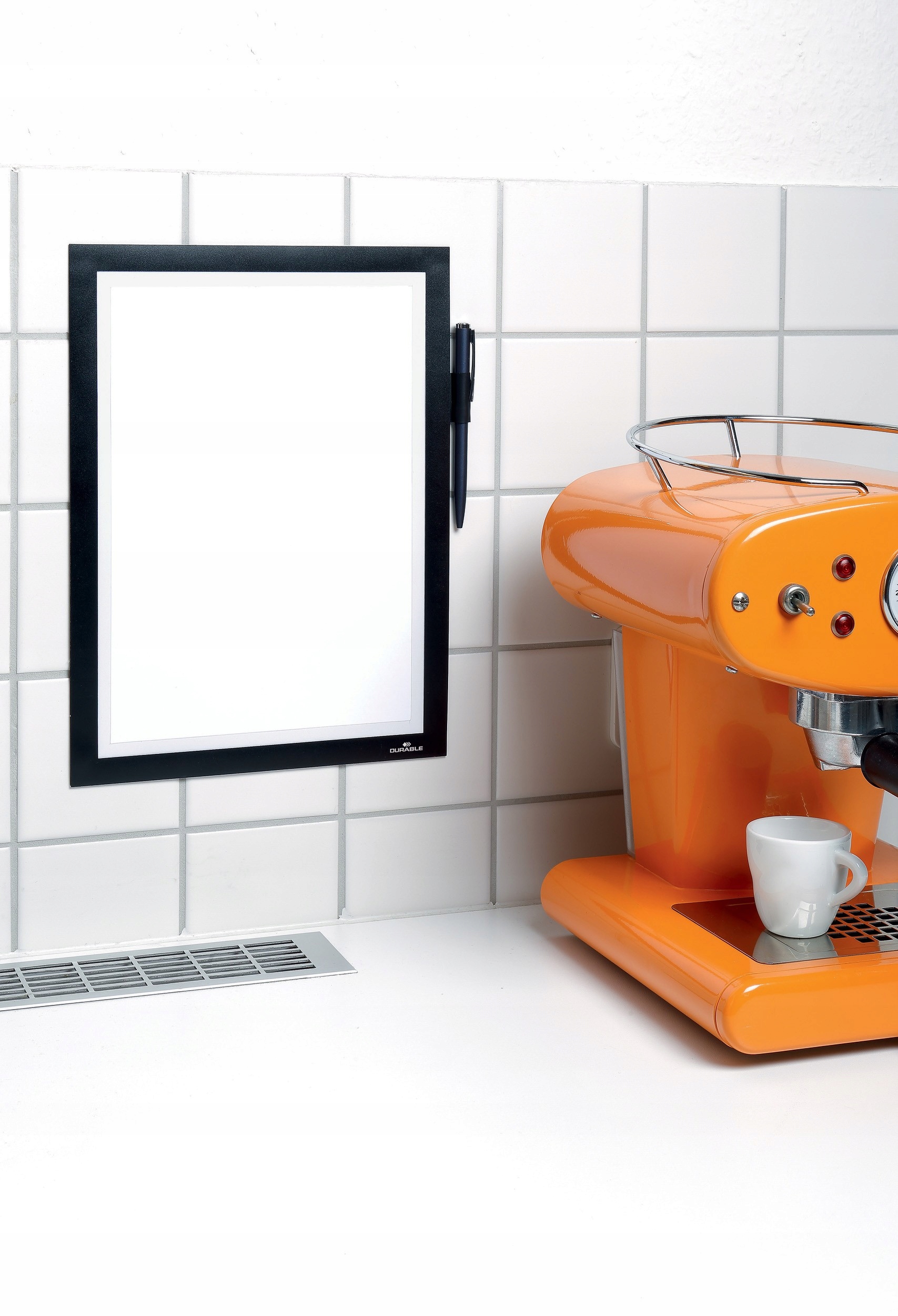 DURAFRAME NOTE A4 Samoprzylepna ramka informacyjna Marka Durable