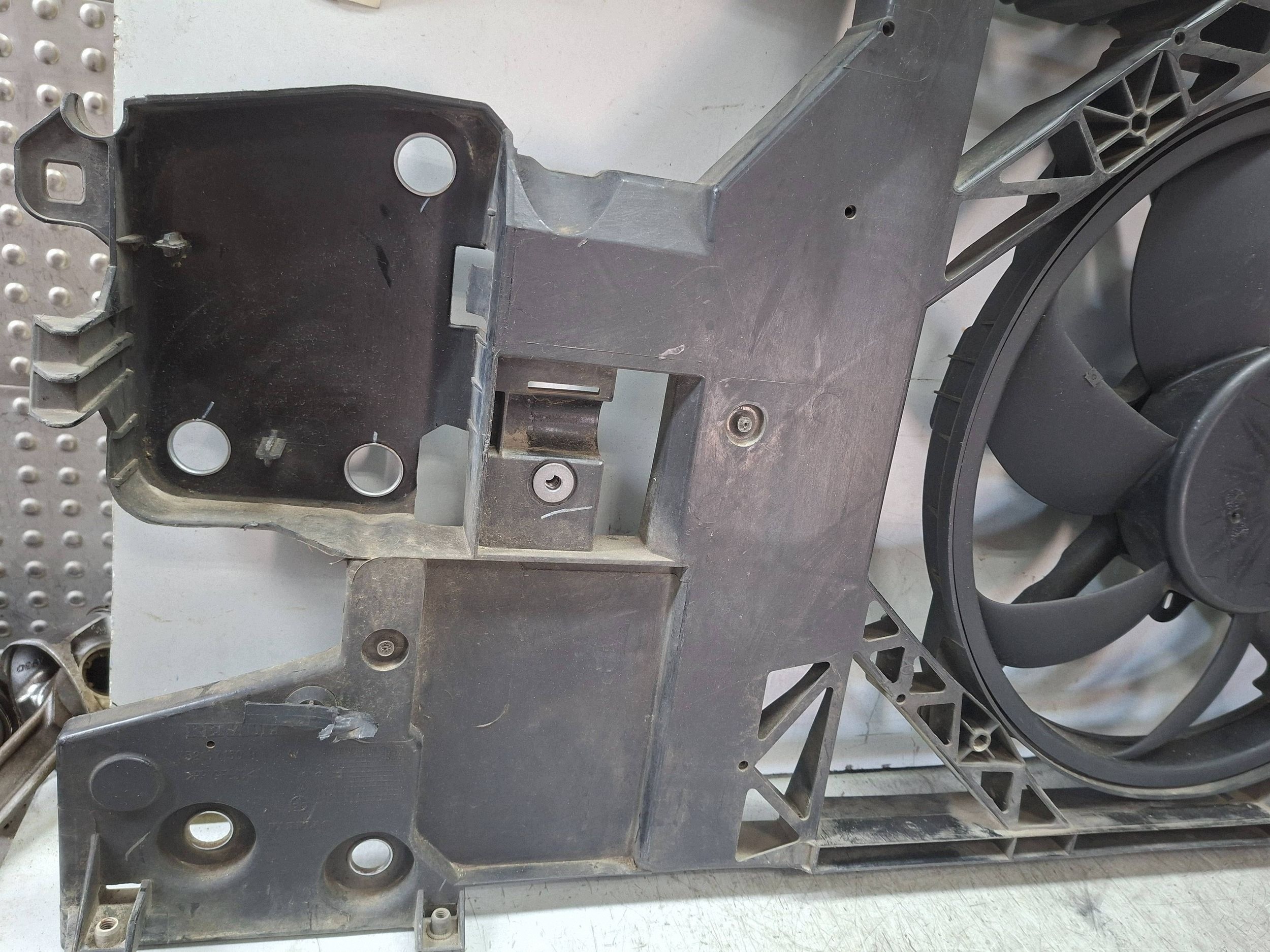 support panel for radiators radiator fan 752107160 RENAULT FLUENCE 1.5 DCI 2012
