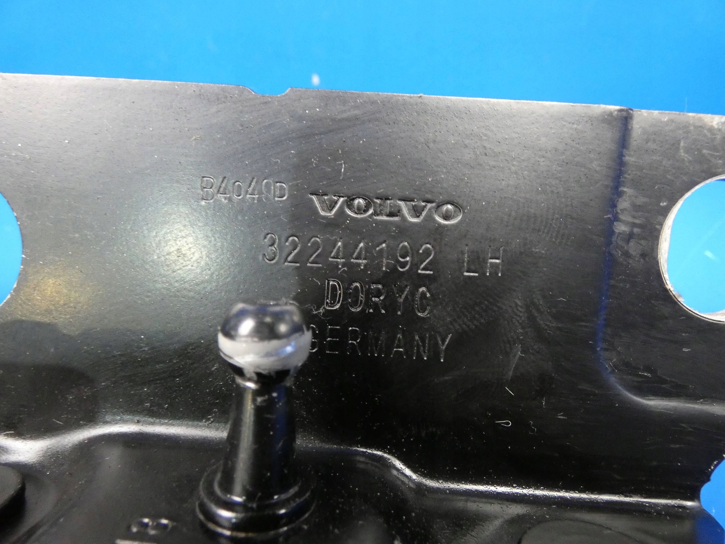 VOLVO S60 III V60 II Scharnier der Kühlergrill POKRYWY links vorne