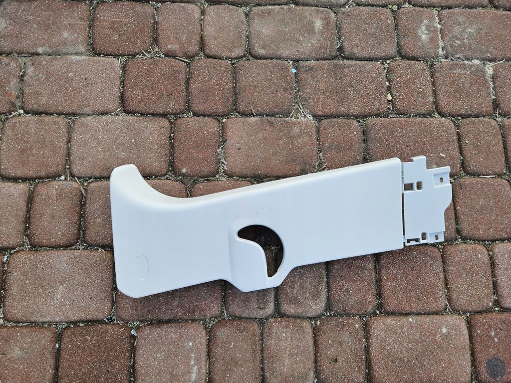 plastic cover slupka left PROACE CITY Berlingo Rifter Combo E 9816492477