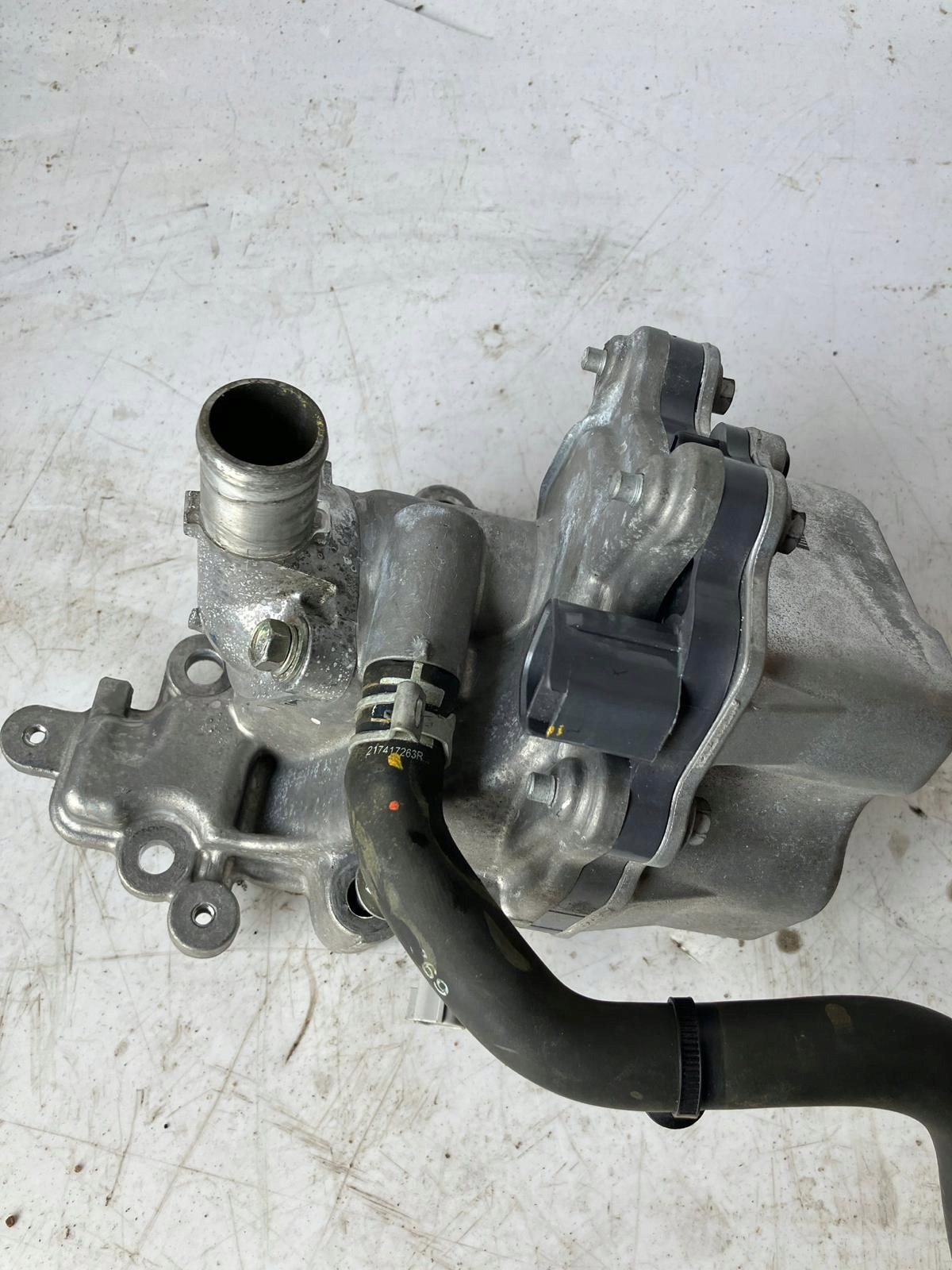 water pump CLIO V HYBRYDA E-TECH 11061-4PM0A
