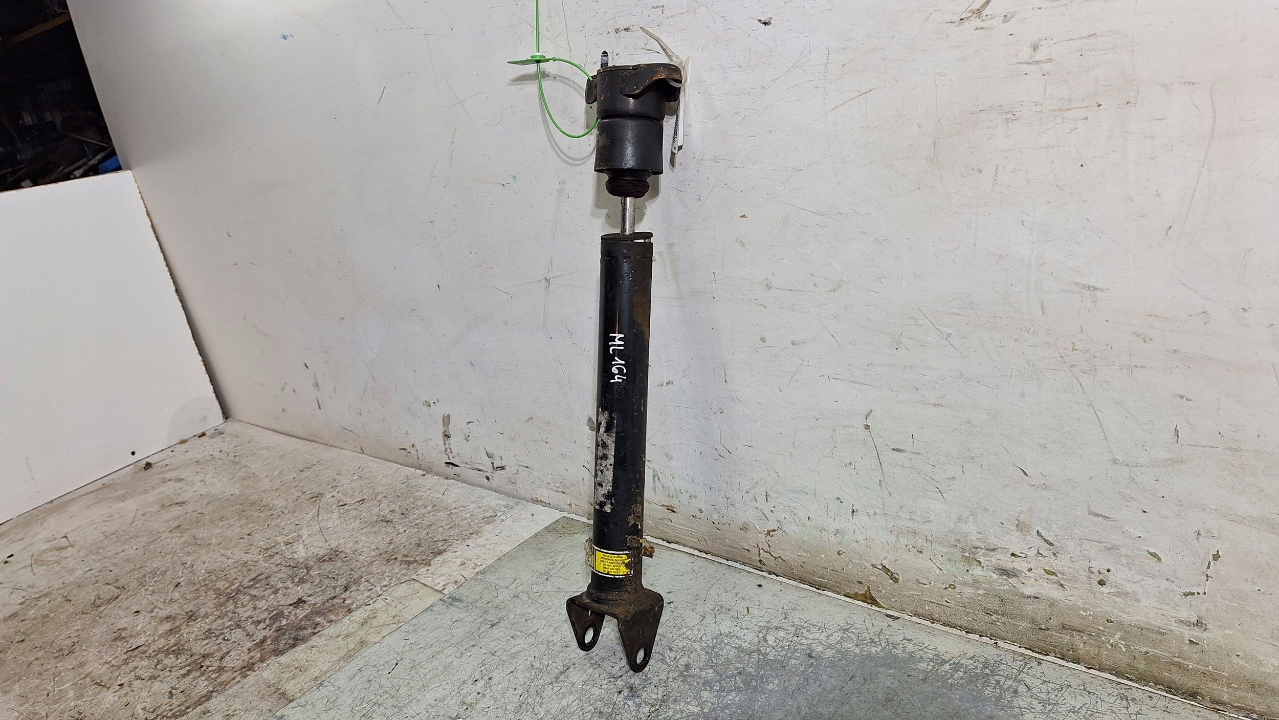 shock absorber left right rear part MERCEDES ML GL W164 X164 3.0D