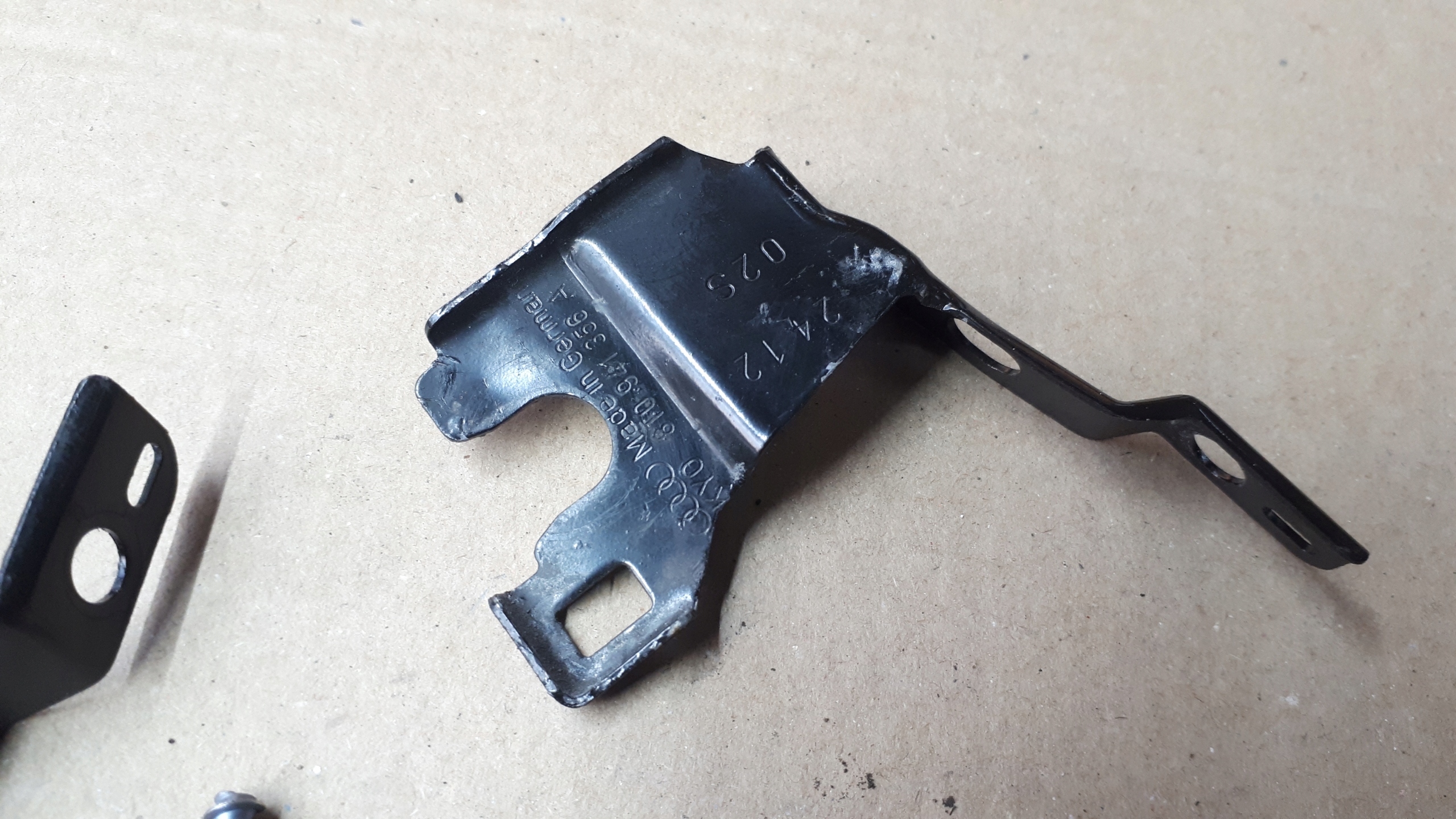 A4 B8 LIFT A5 Support plaque Phares Armature Avant KPL