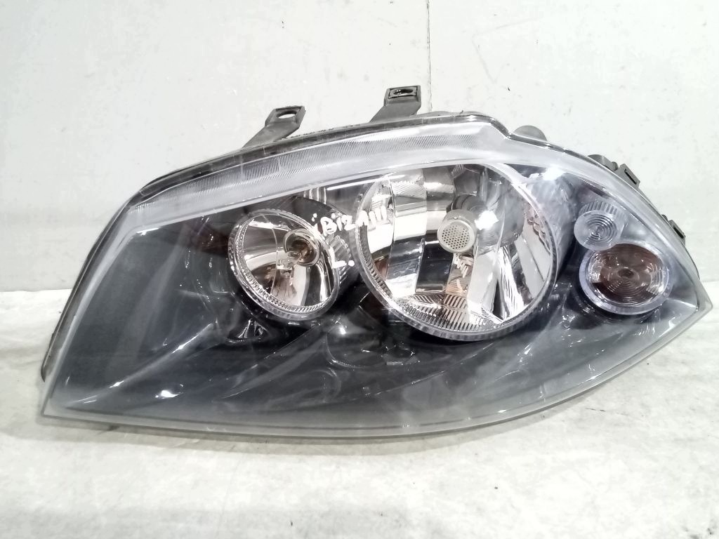 Seat Ibiza III 3 světlo levá předek přední