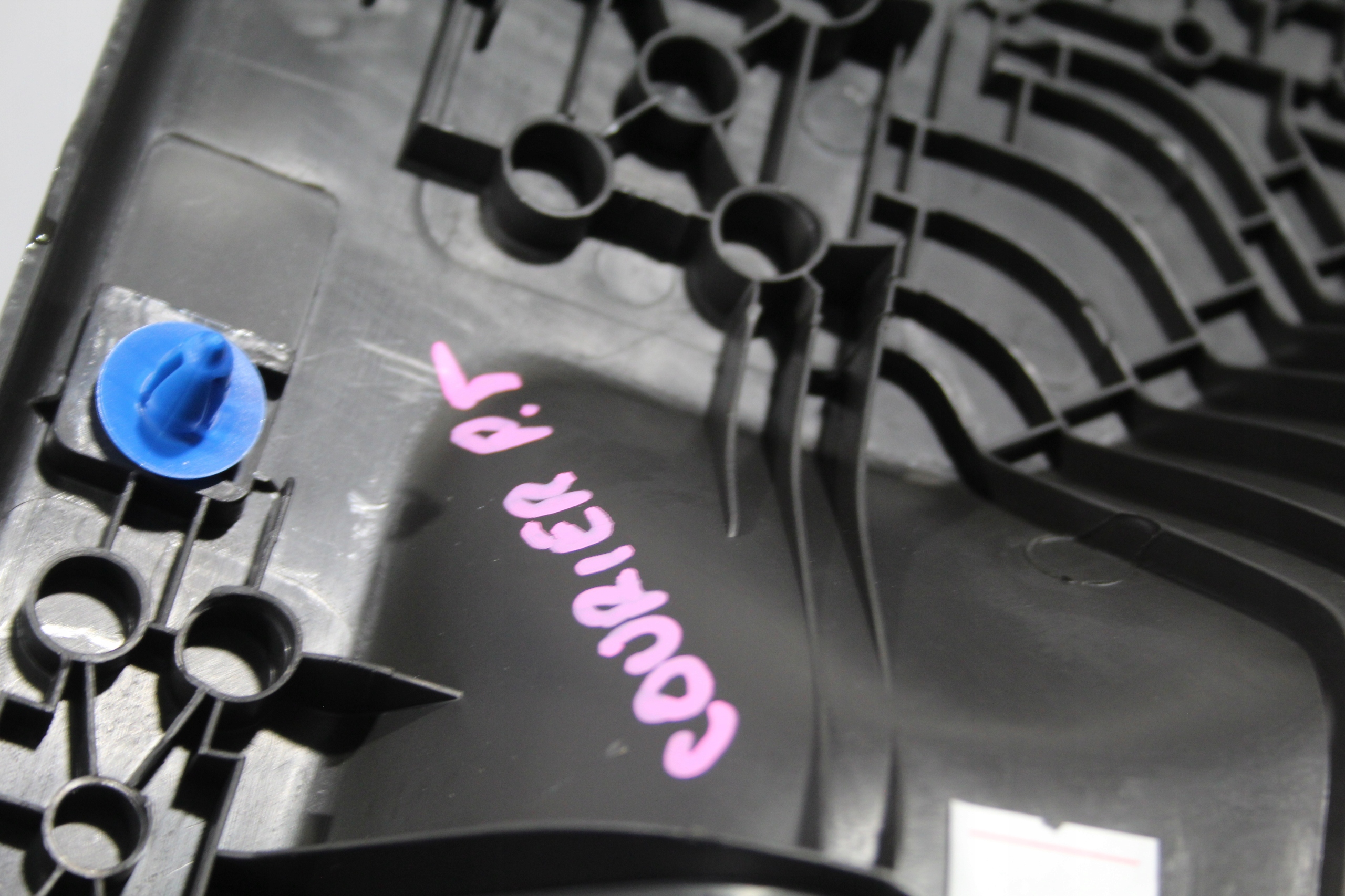 BLENDE ABDECKUNG RECHTS FORD TRANSIT COURIER LIFT ET76-A13244-BEW