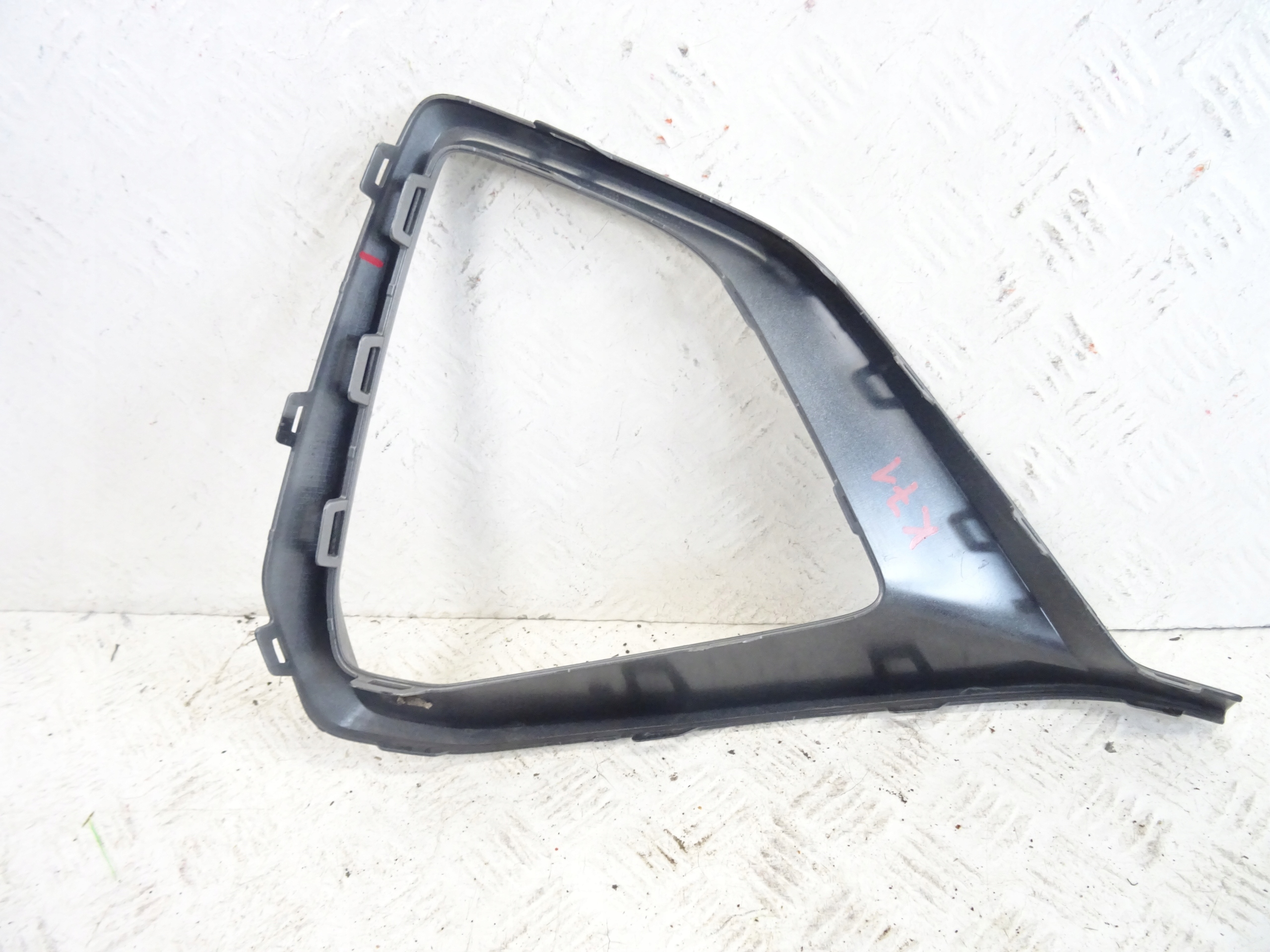 grid of a bumper front front left AUDI Q2 LIFT S-LINE 81A853053B