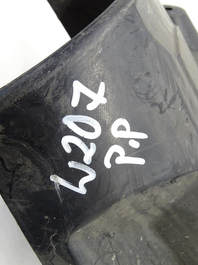 mudguard right front right front MERCEDES E W207 C207 A2076901430