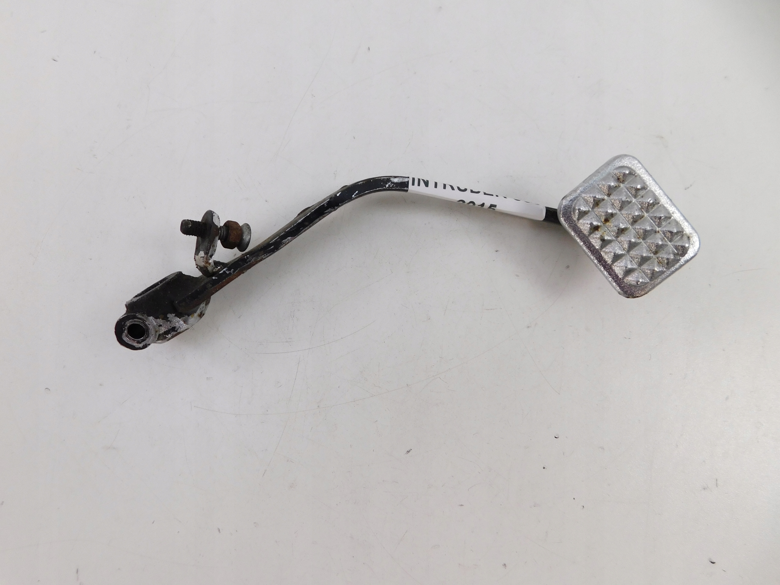 SUZUKI INTRUDER 800 DŹWIGNIA HAMULCA TYŁ