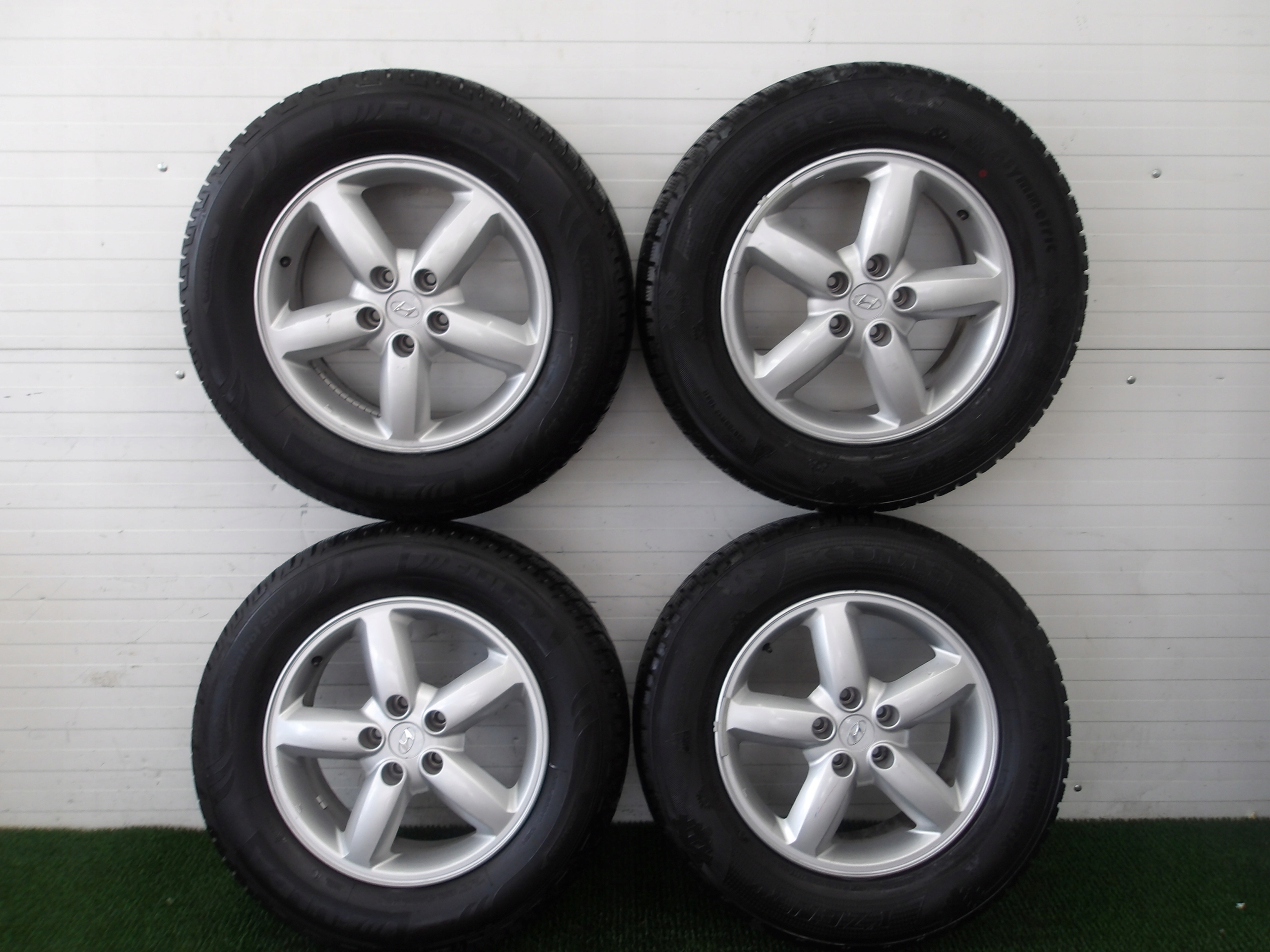 HYUNDAI SANTA ФЕ ЛИТІ ДИСКИ КОЛЕСА ЗИМОВІ 17'' 5x114,3 2355r17 8mm ЗИМА КОМПЛЕКТ