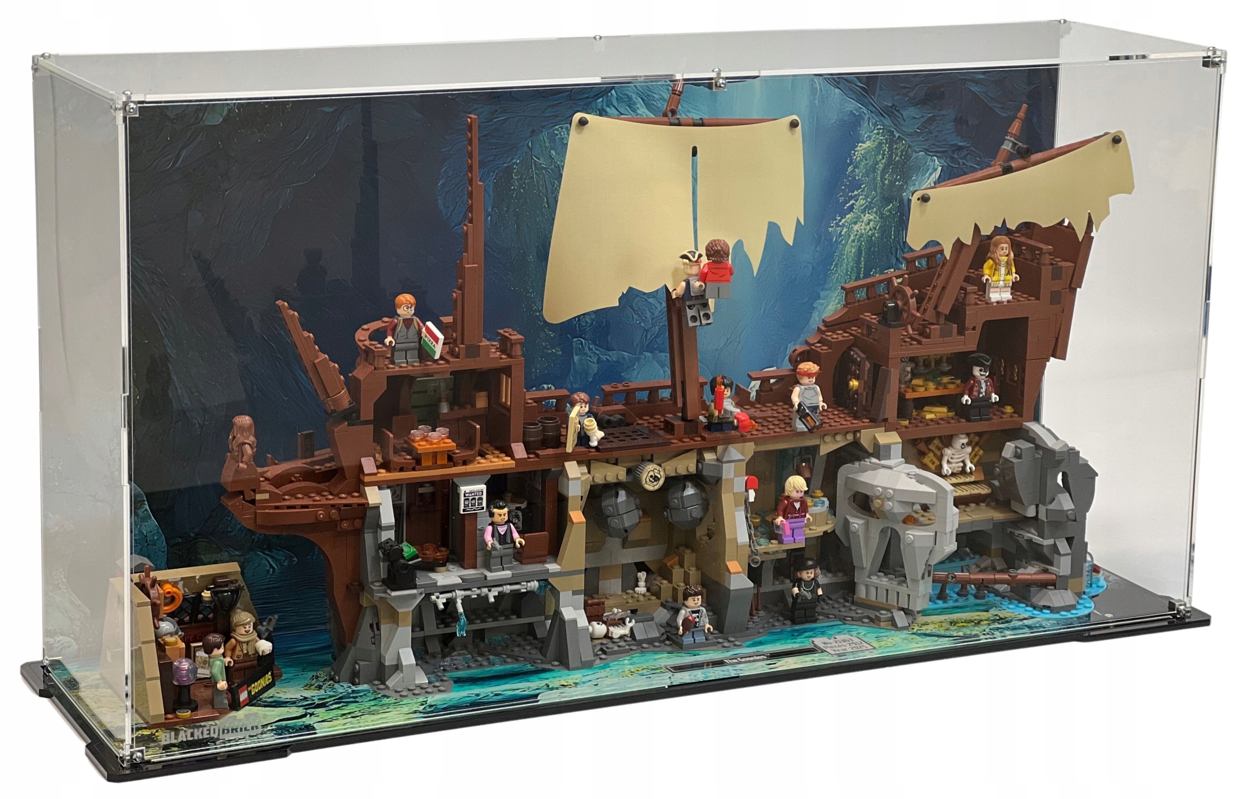 Vitrína s pozadím Blacked Brick pre Lego 21363 Icons Goonies