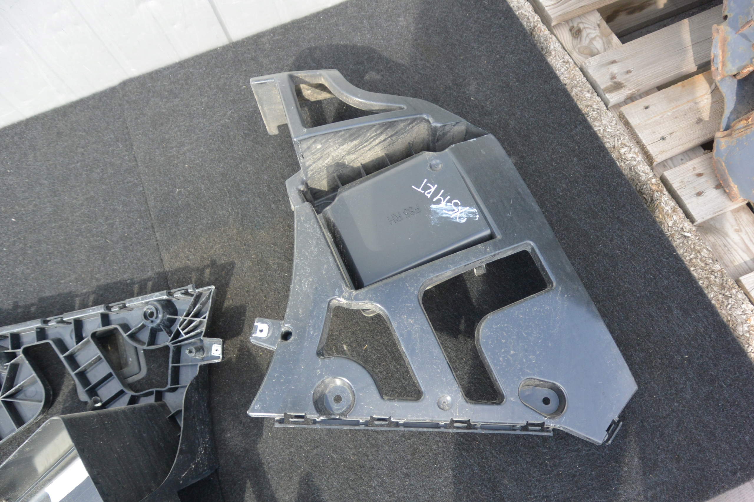 bumper bracket rear part right left BMW F85 X5M