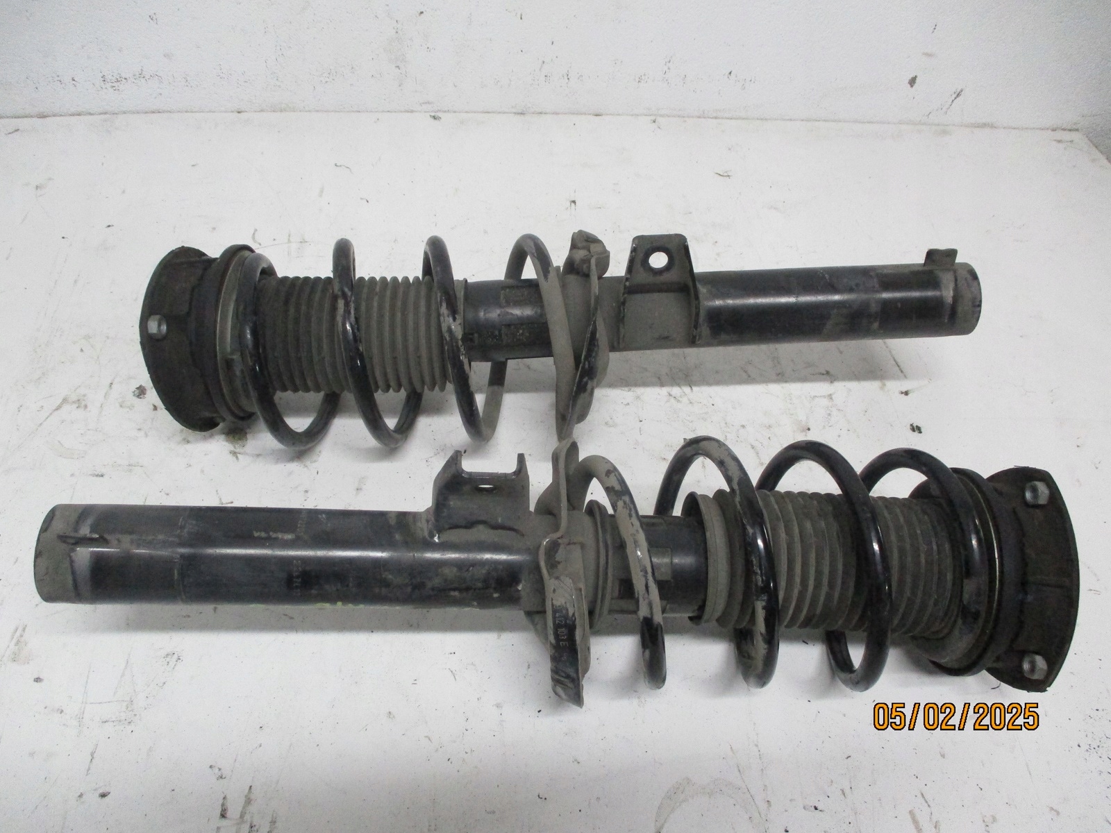 shock absorber amor front AUDI Q3 83A 1.4 HYBRID