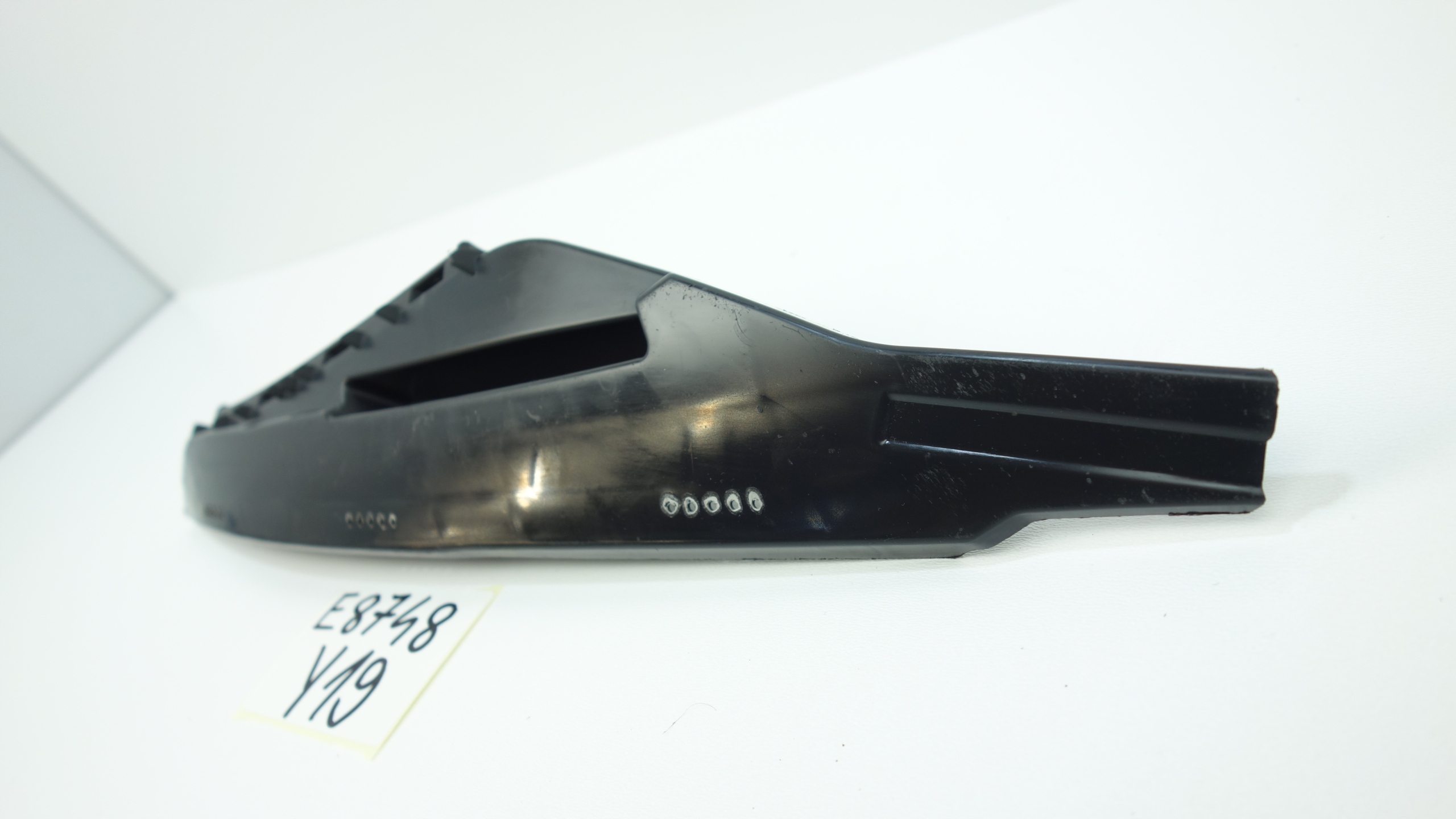 MERCEDES B-KLASA W247 2018- support holder of a bumper right front