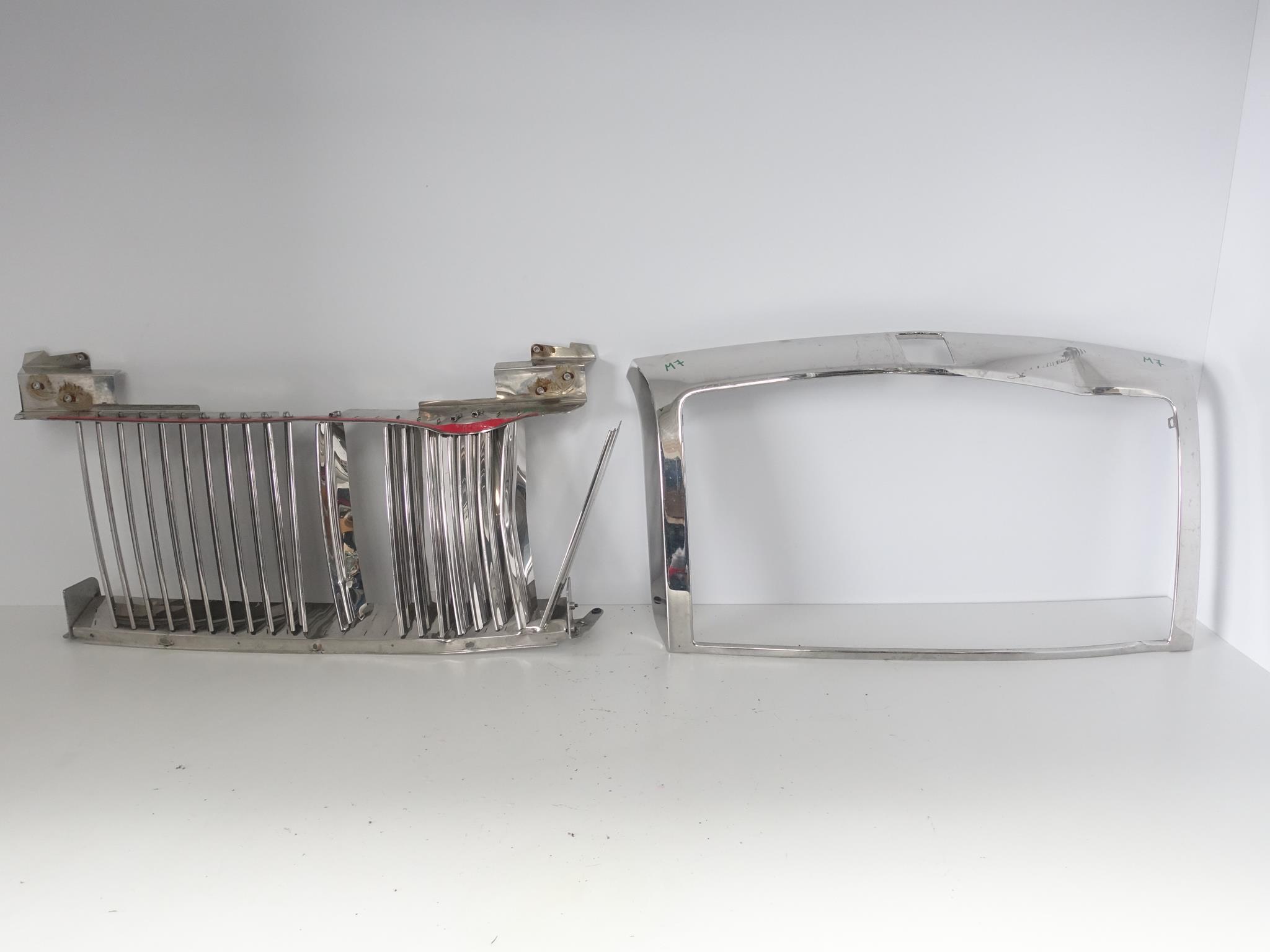 ROLLS ROYCE PHANTOM DROPHEAD II LIFT 12-17 grille
