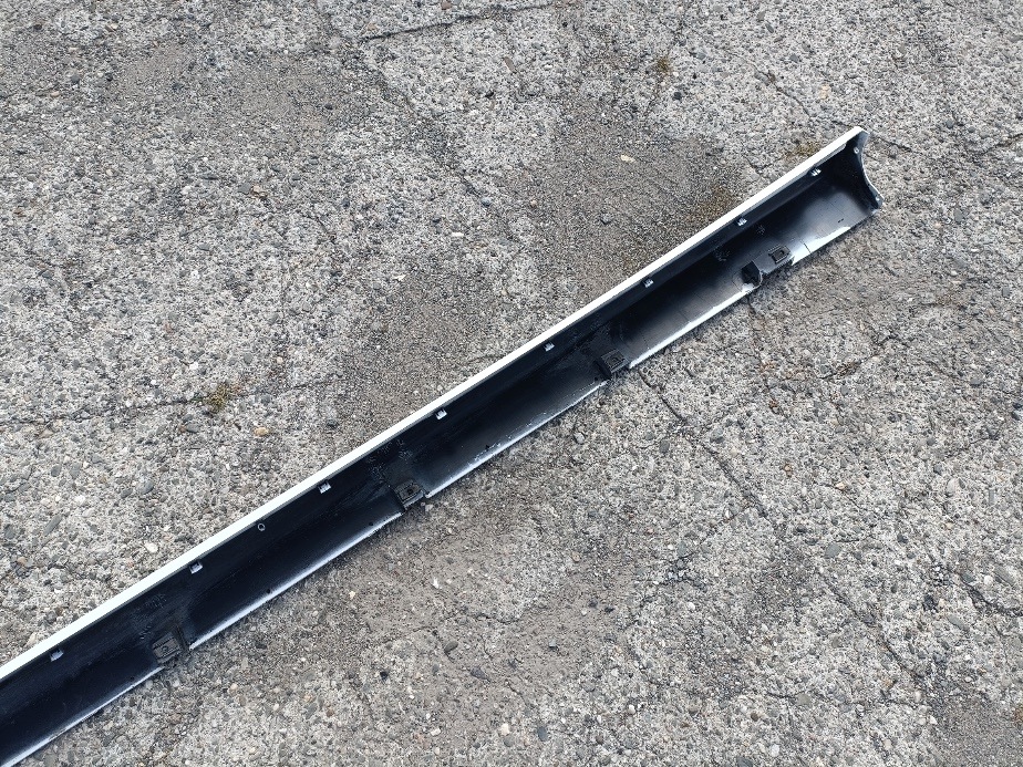 DODGE CHARGER 2019- right moulding threshold original PW7 1QA50TRMAE