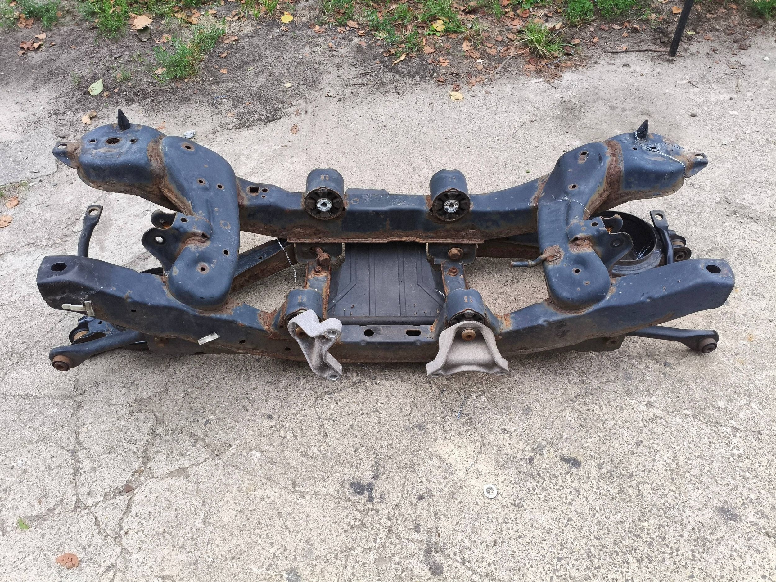 axle beam rear. subframe springing Ford Kuga MK2 4x4 AWD II 2014