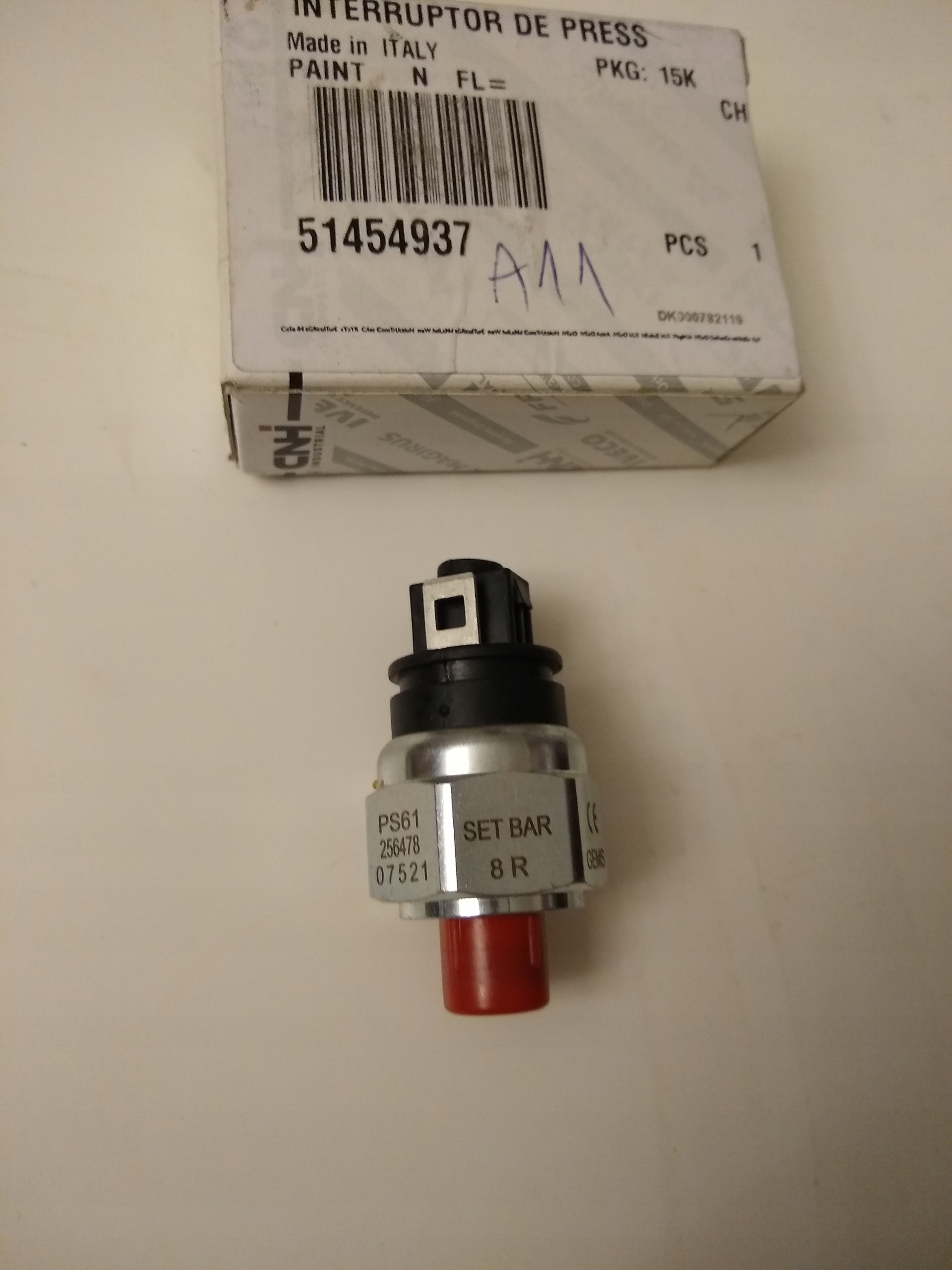 Датчик тиску Case NH 51454937 85817672