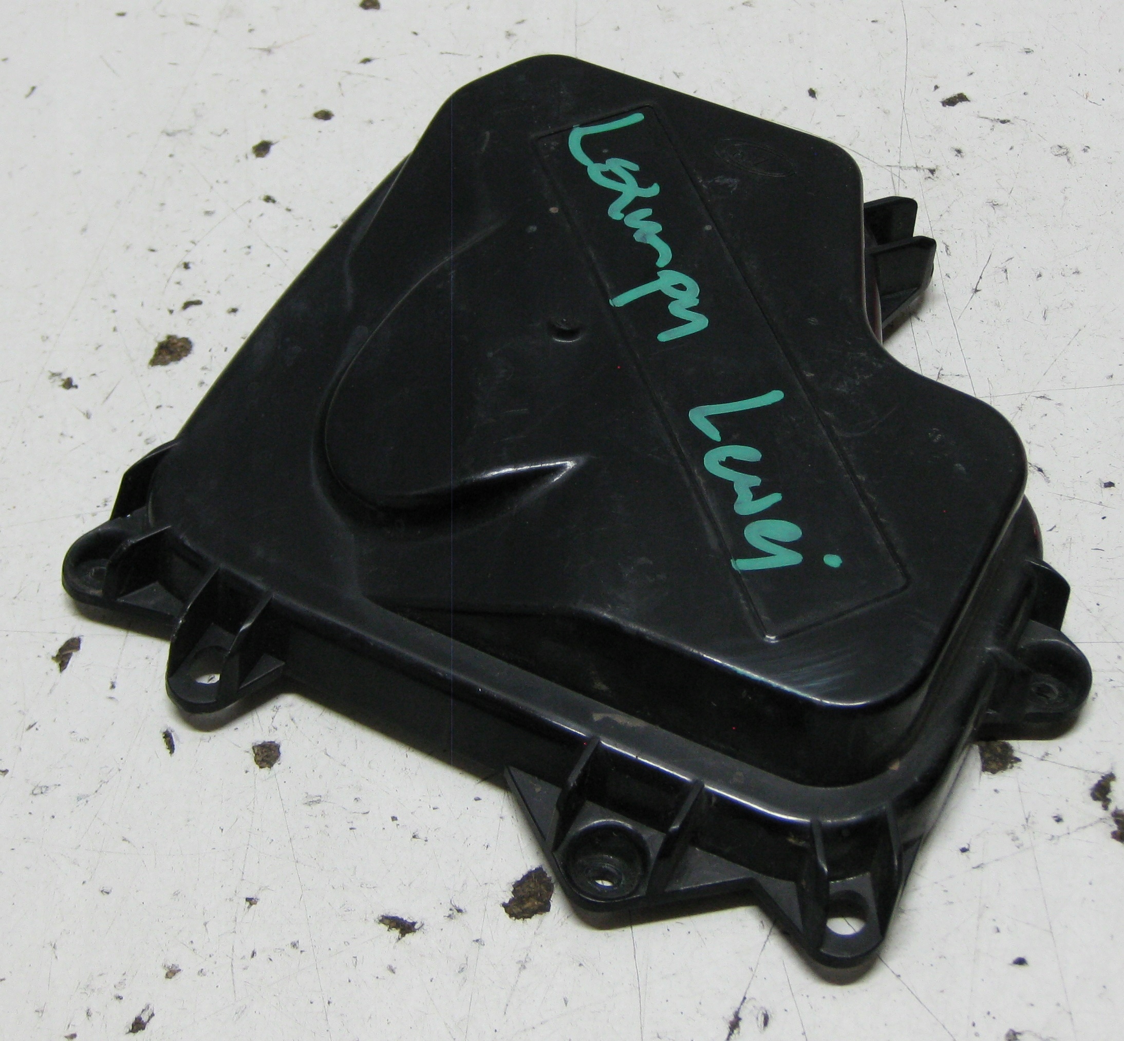 BMW E91 2.0 D 09R cap cover lights front left 66531L