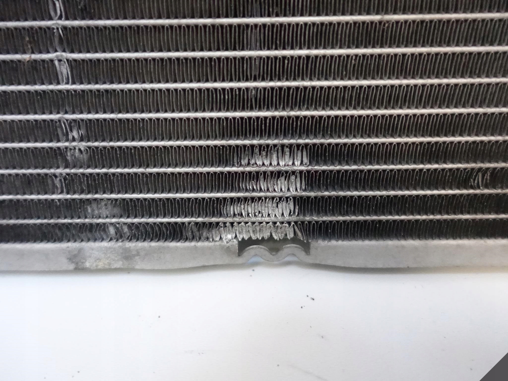 AUDI Q5 8R0 3.0 TDI water cooler damaged