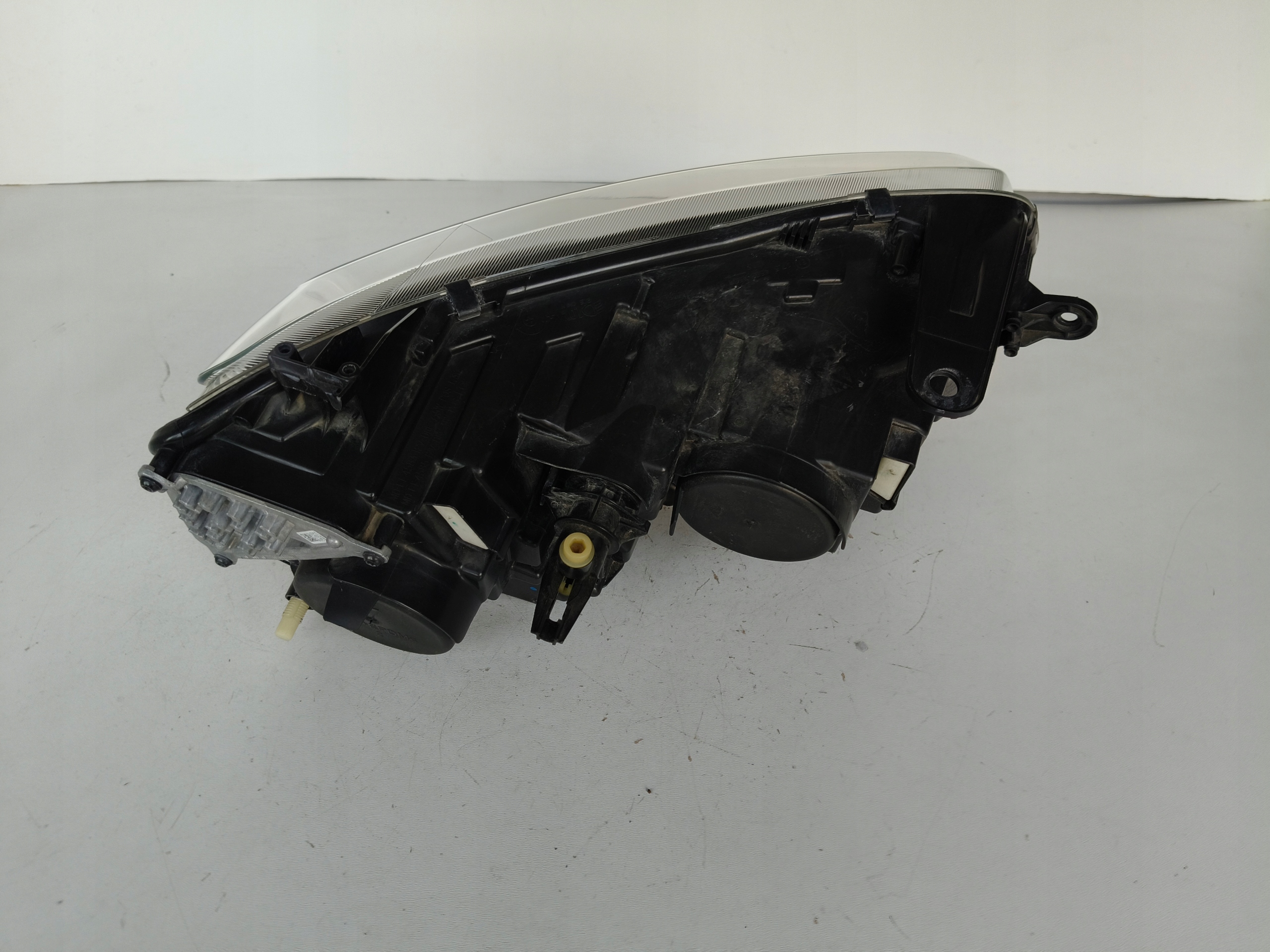 Licht links REFLEKTOR DACIA DUSTER II 17- LED