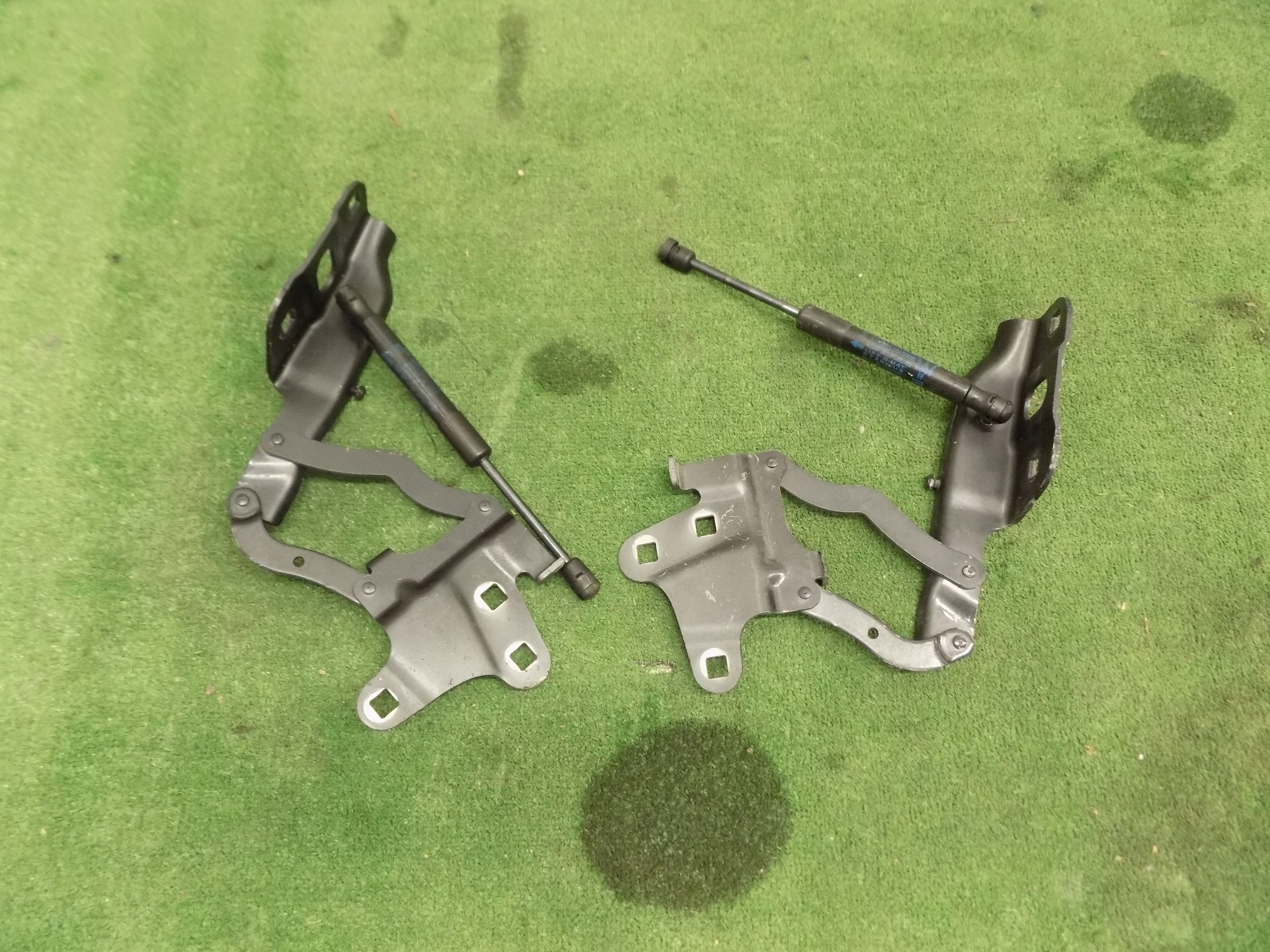 MASERATI GRECALE hinge bonnets left